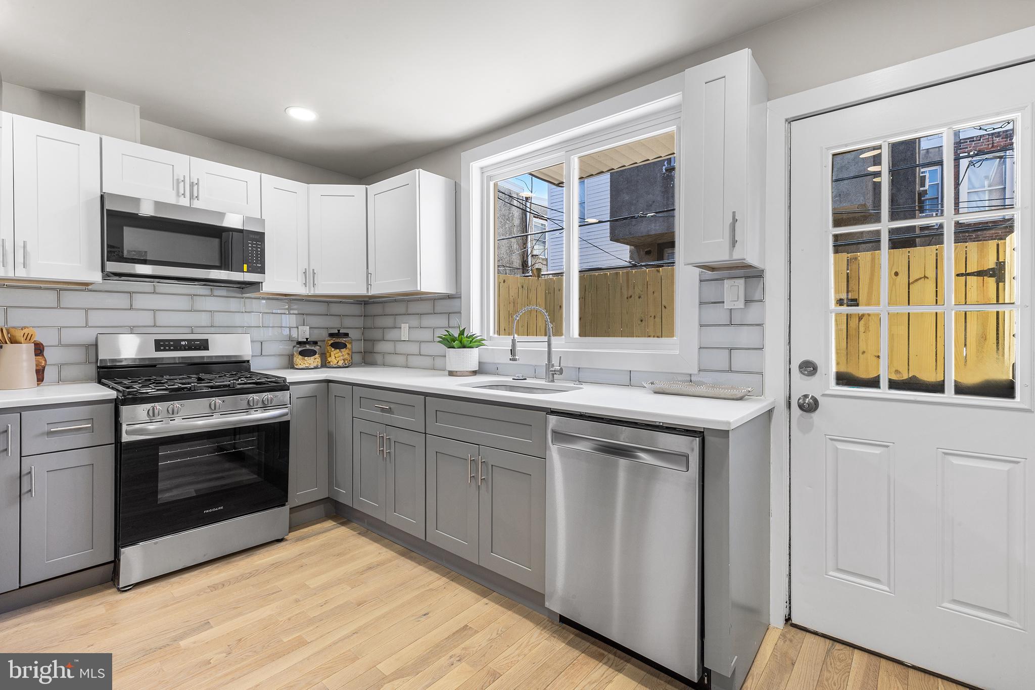 POINT BREEZE - Residential