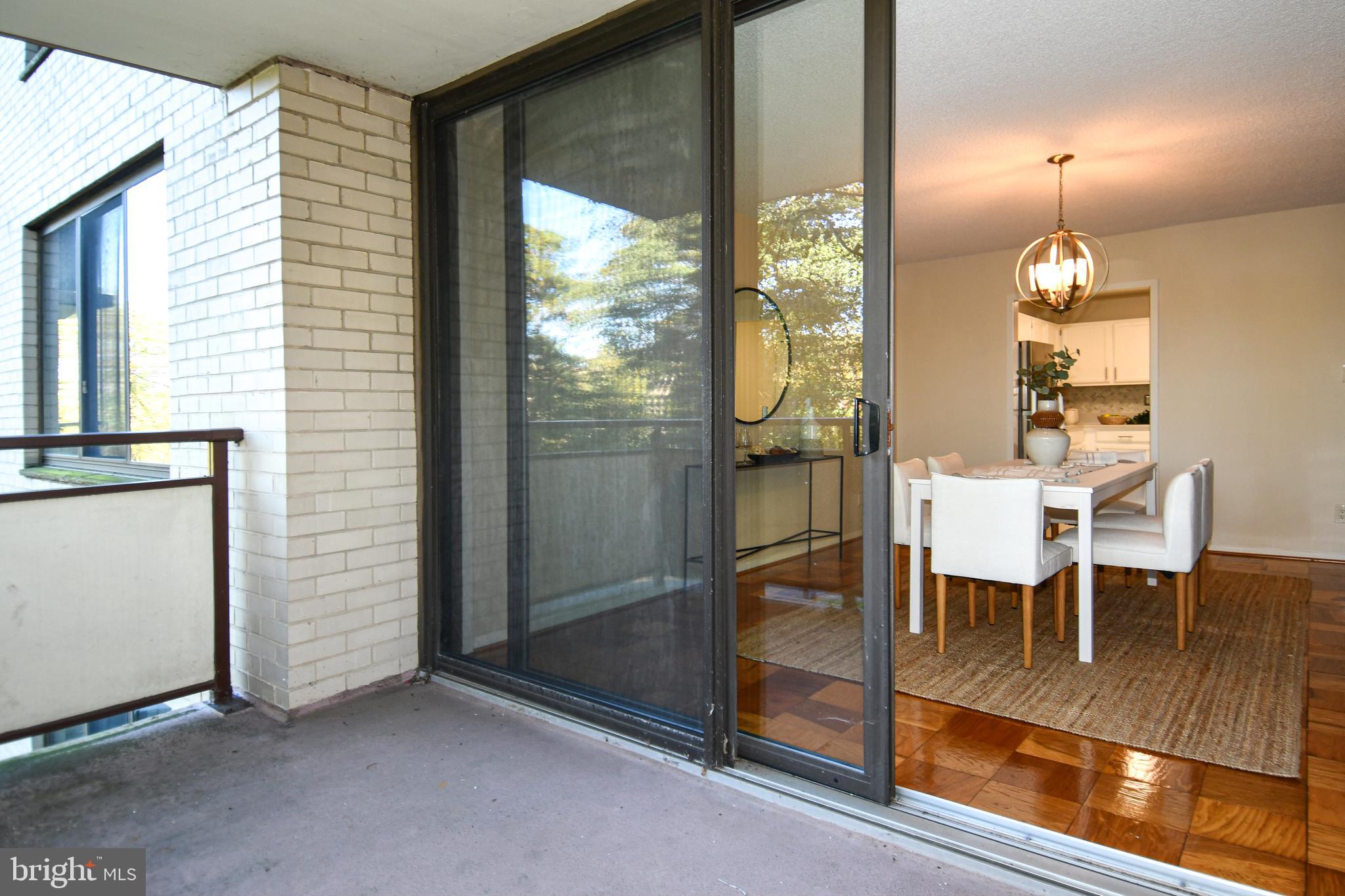 PROMENADE TOWERS - Residential