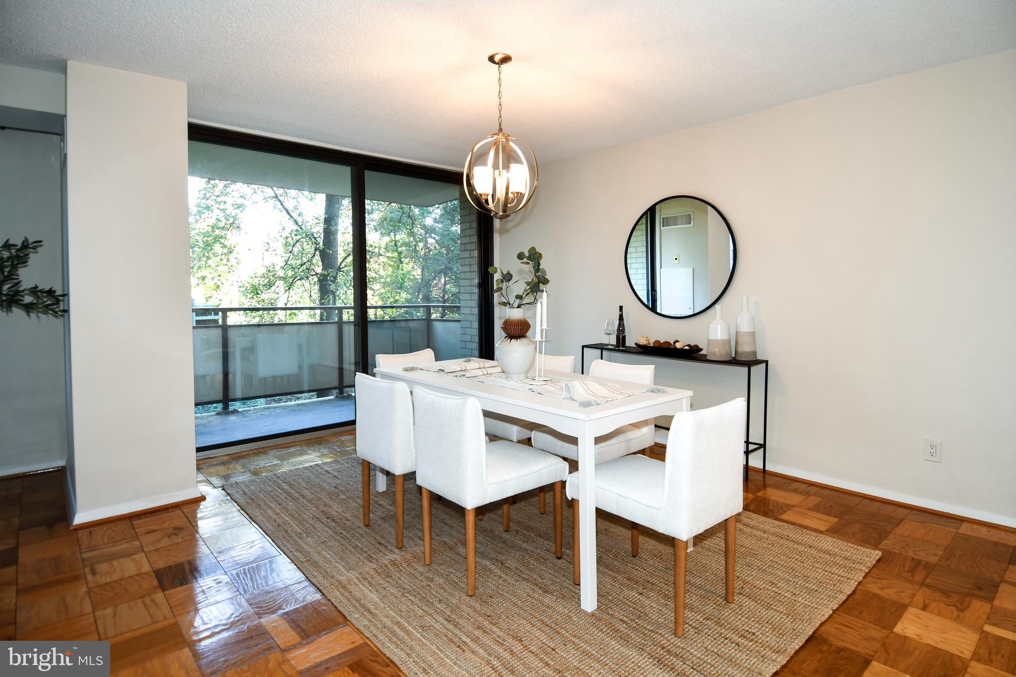 PROMENADE TOWERS - Residential