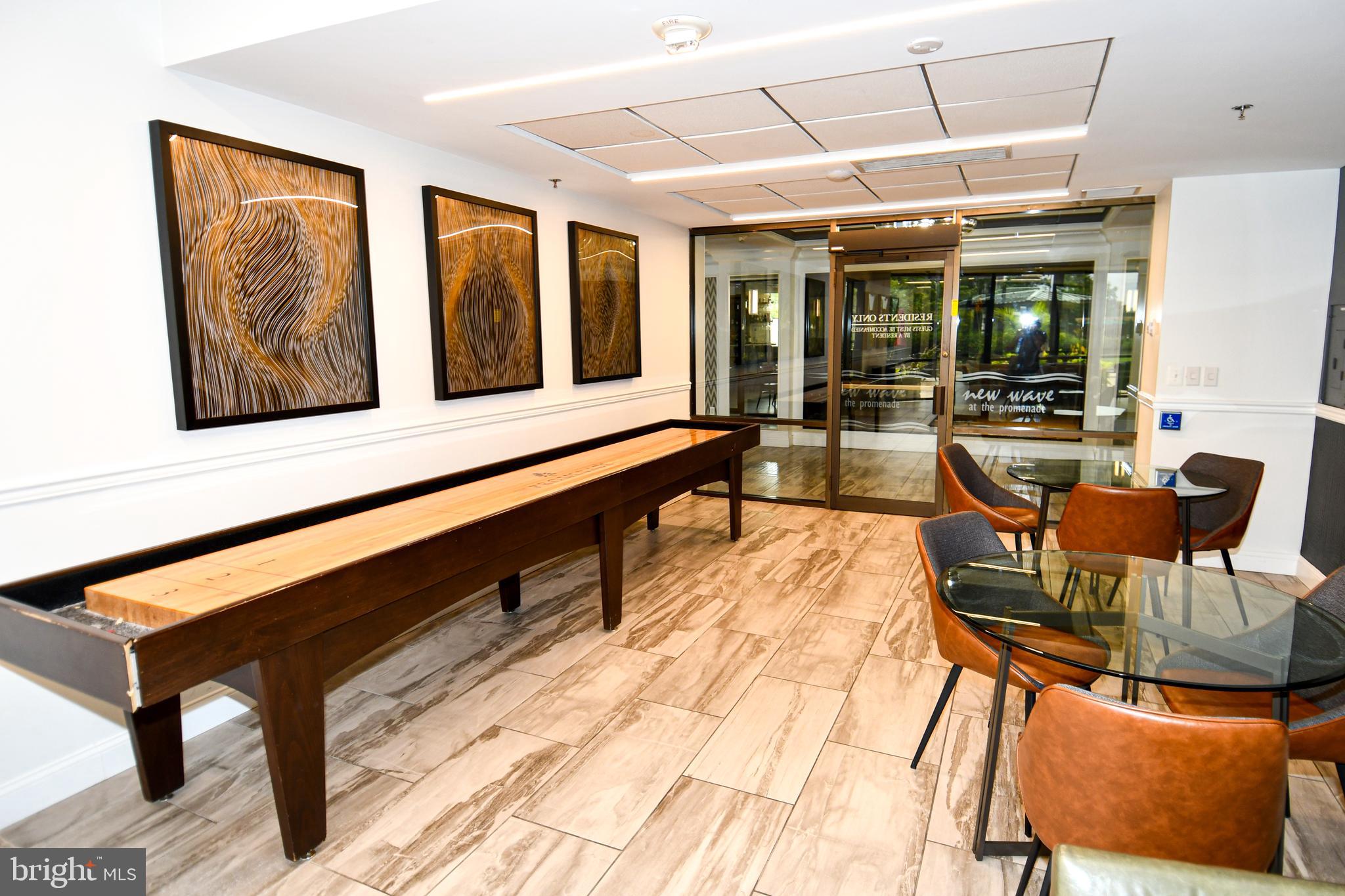 PROMENADE TOWERS - Residential