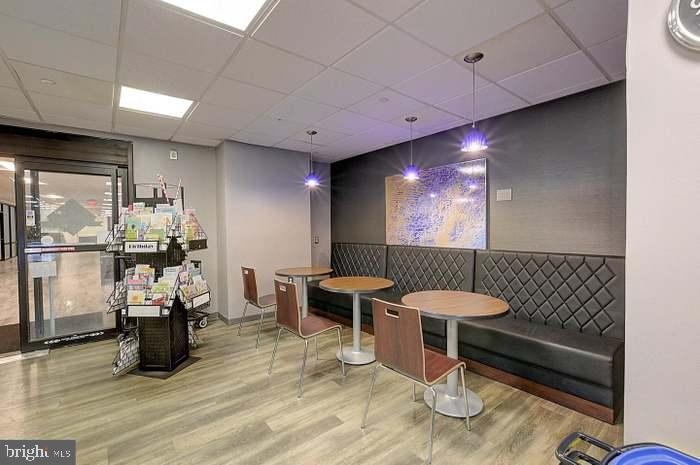 PROMENADE TOWERS - Residential