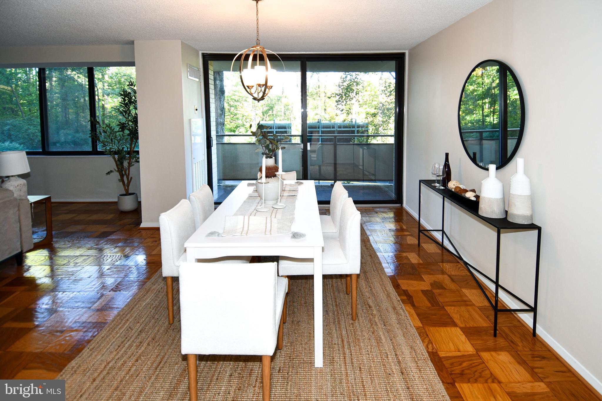 PROMENADE TOWERS - Residential