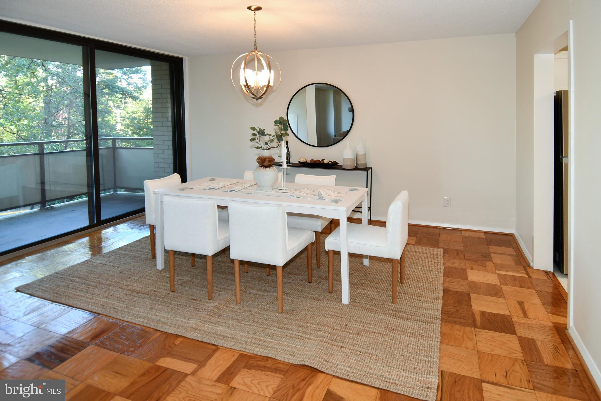 PROMENADE TOWERS - Residential