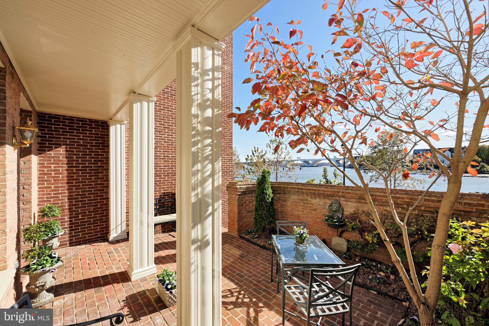 HARBORSIDE - Residential