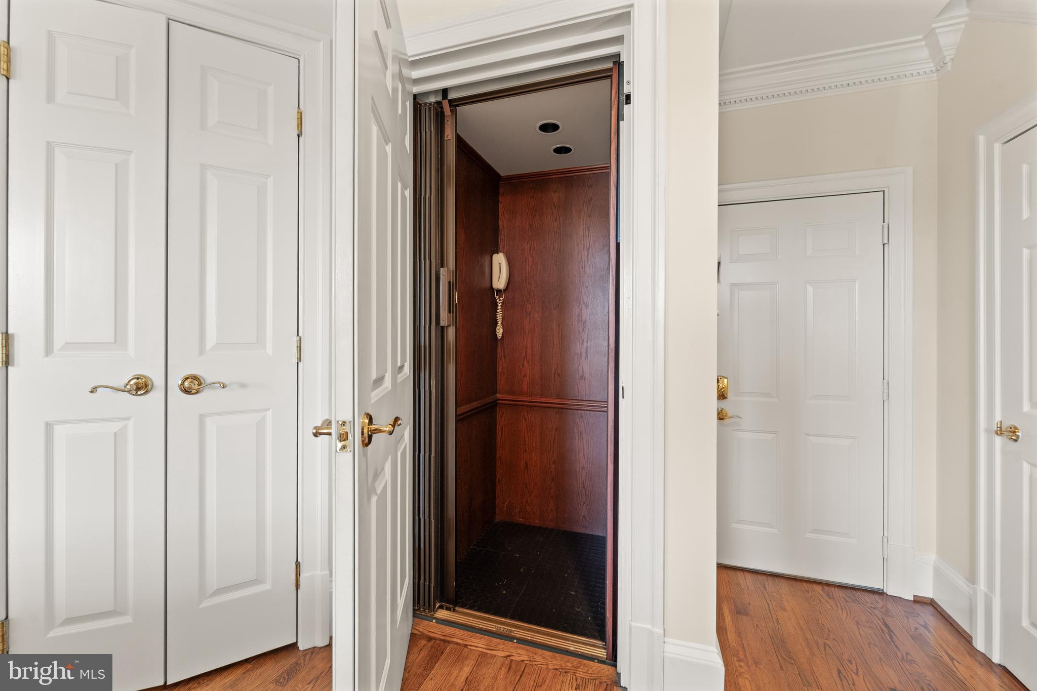 HARBORSIDE - Residential