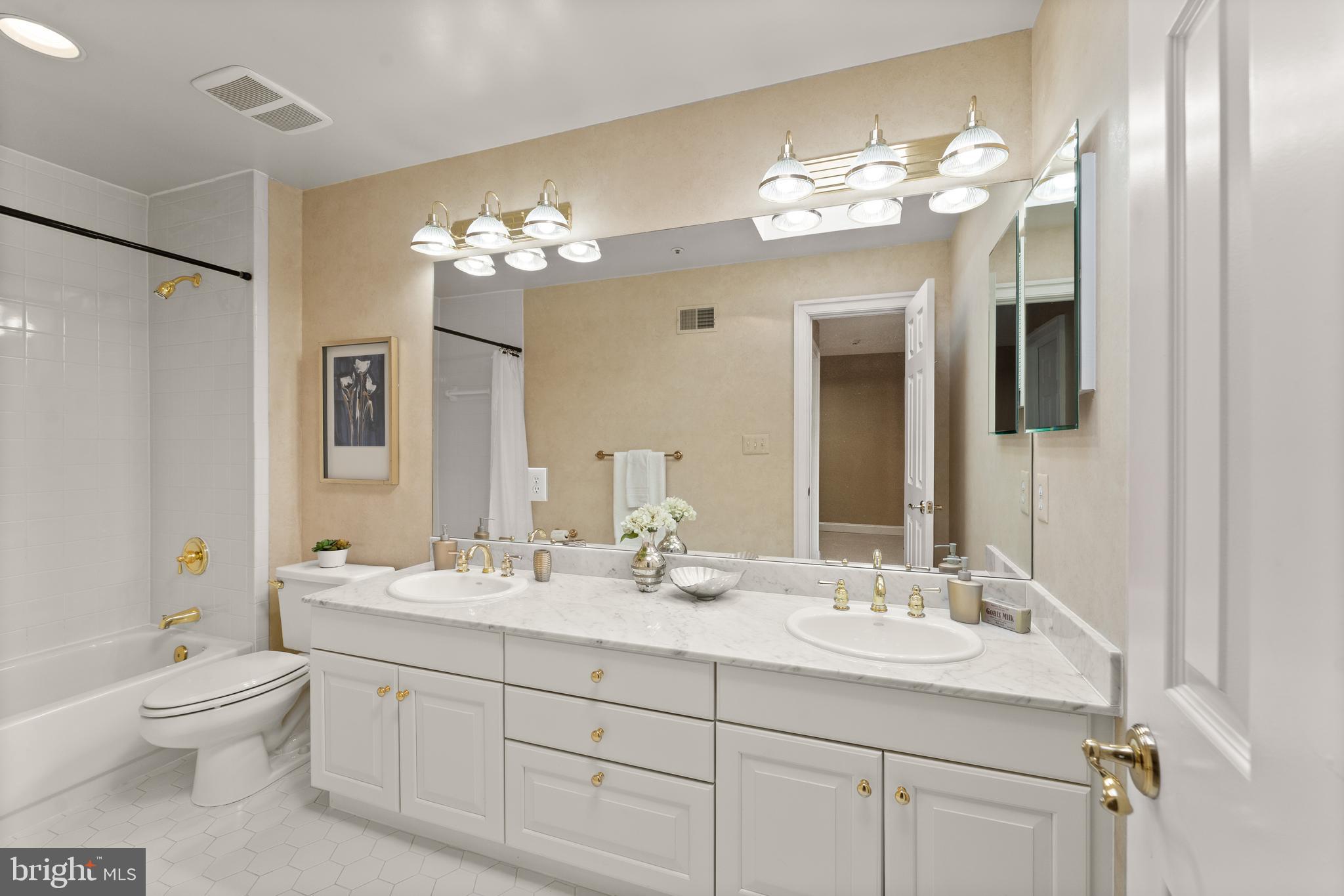 HARBORSIDE - Residential