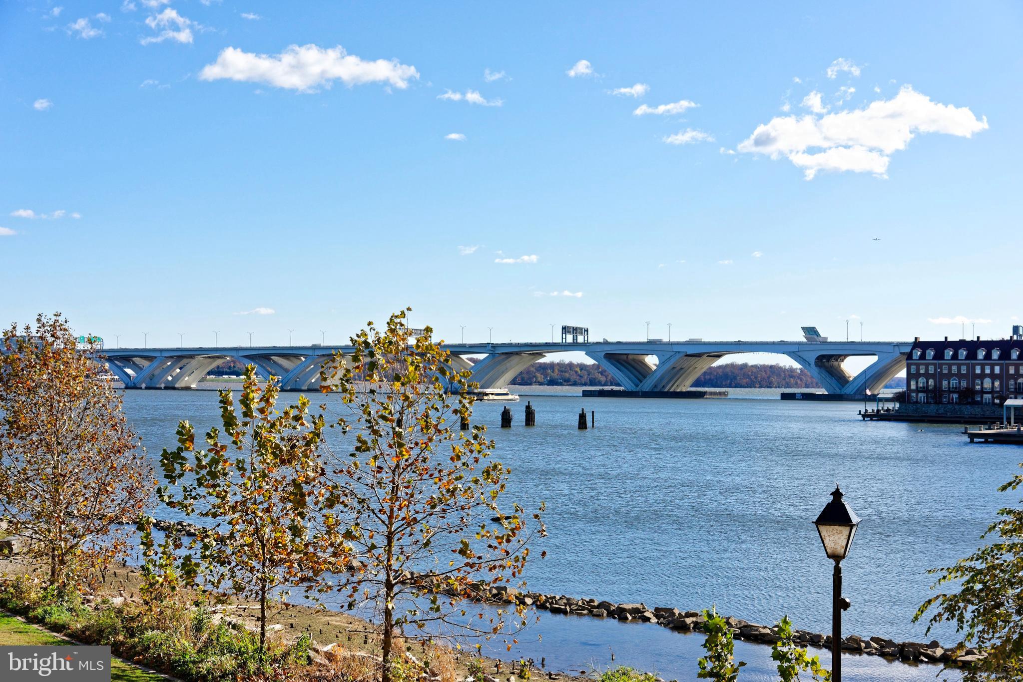 HARBORSIDE - Residential