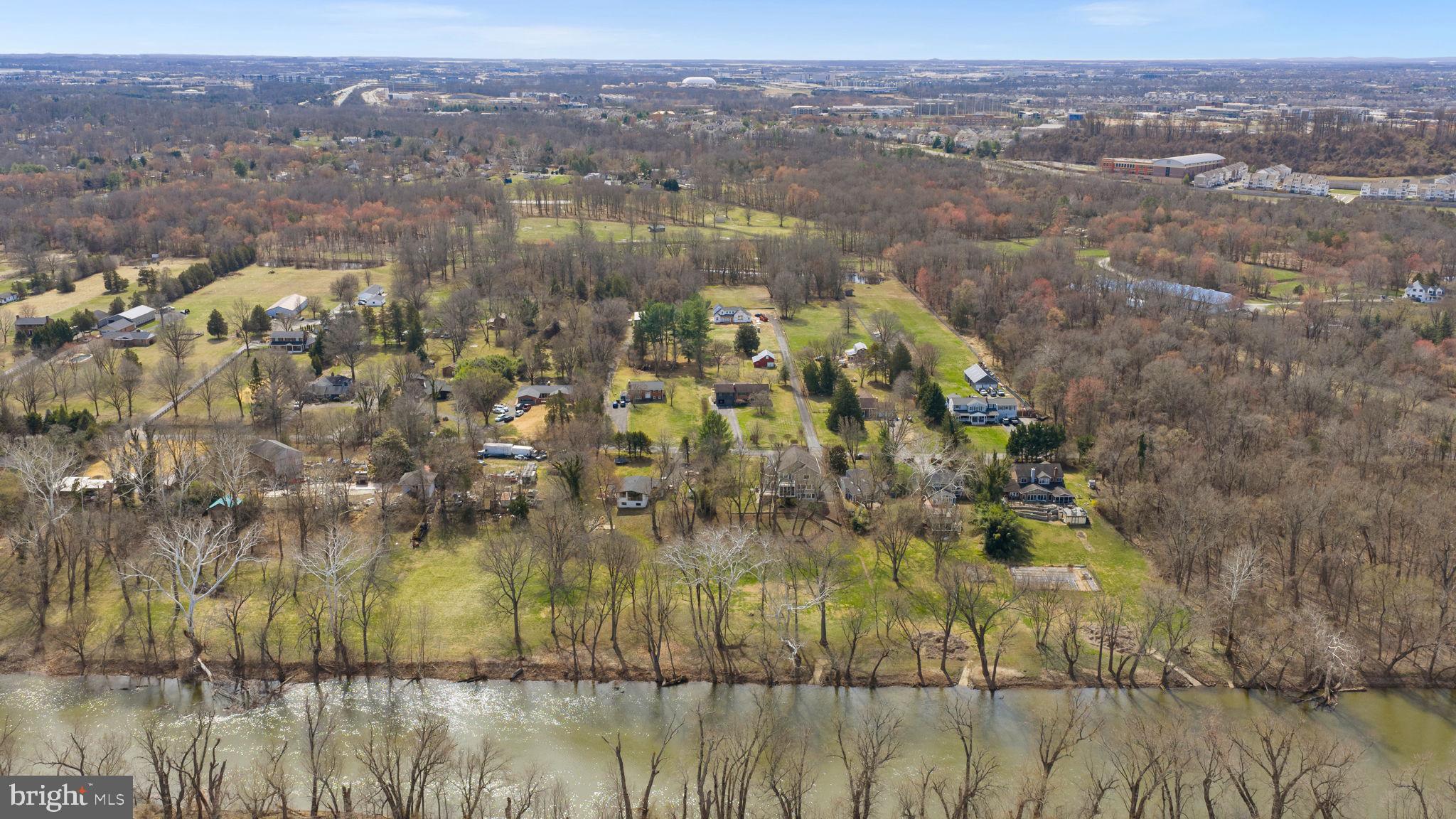 BROAD RUN FARMS - Residential