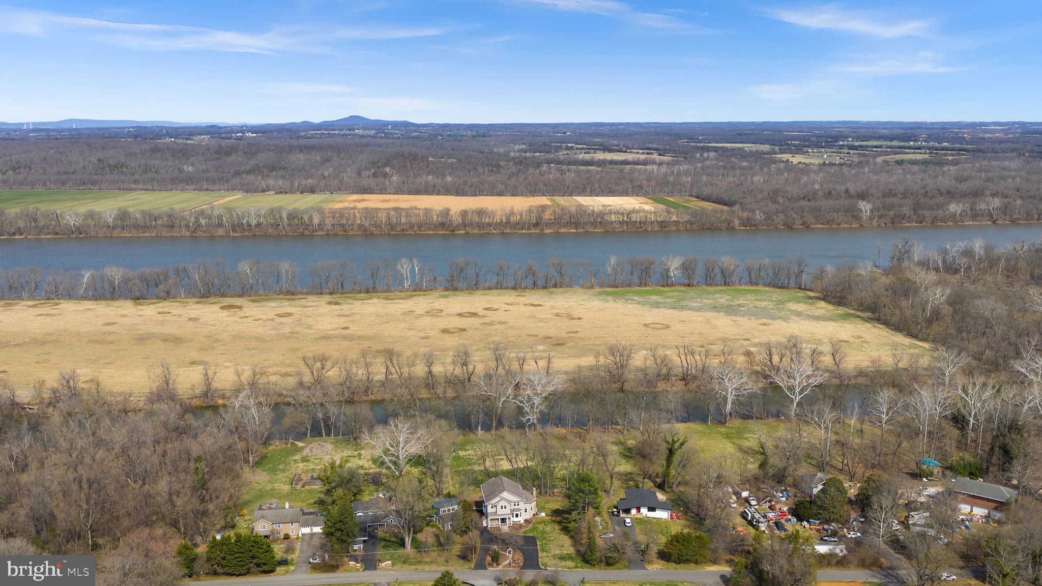 BROAD RUN FARMS - Residential