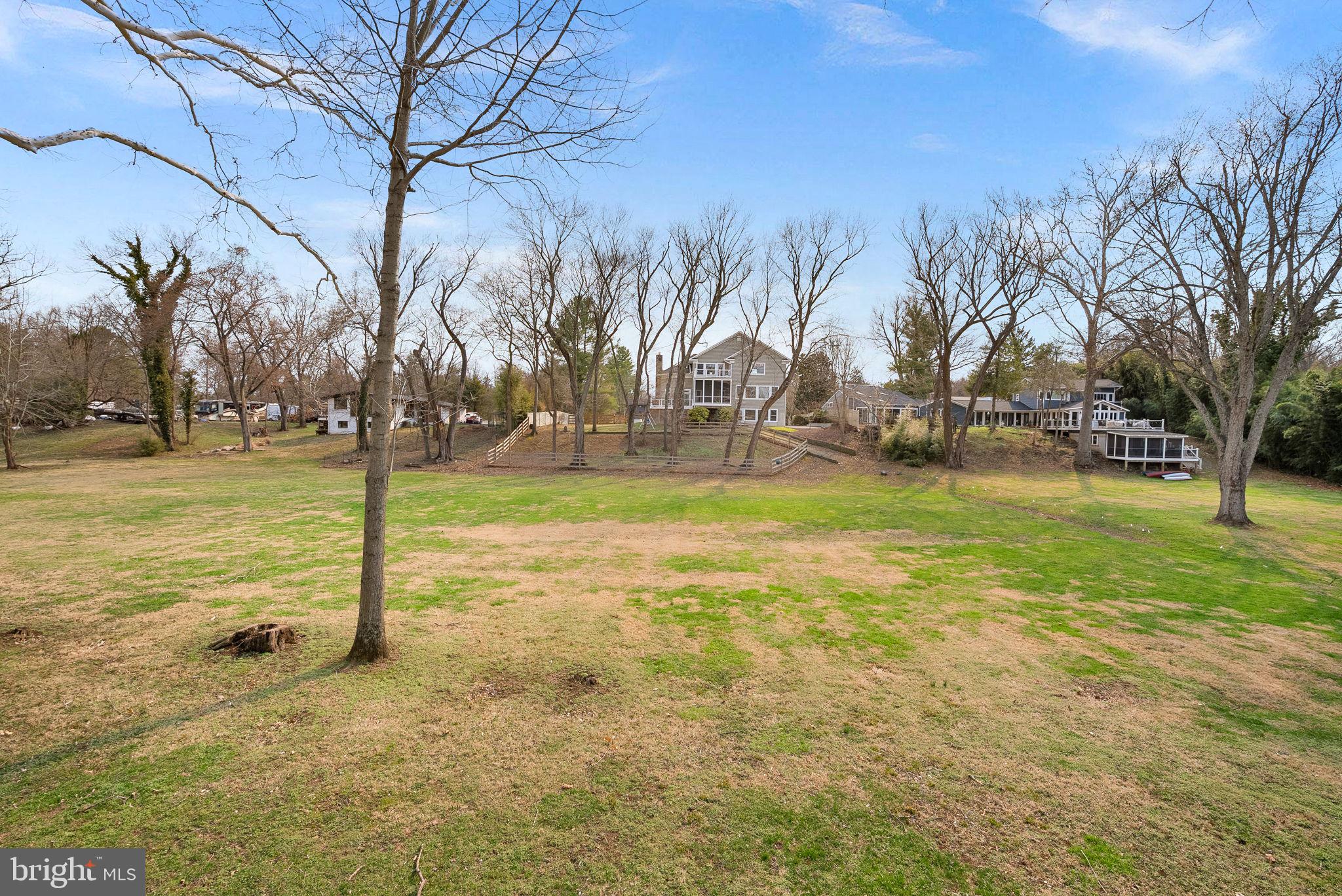 BROAD RUN FARMS - Residential