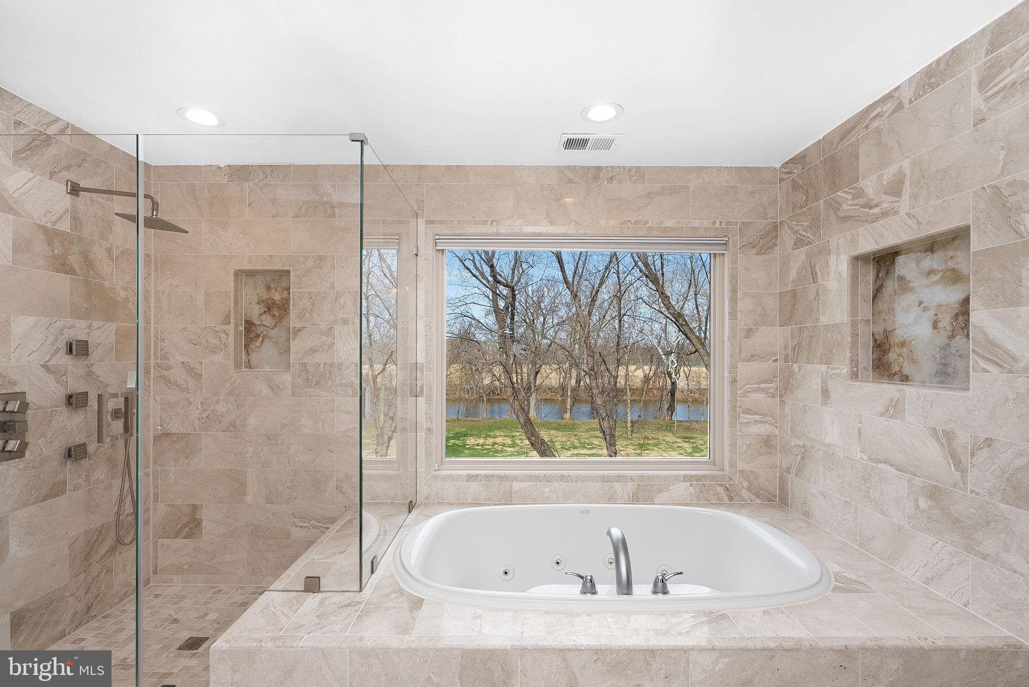 BROAD RUN FARMS - Residential