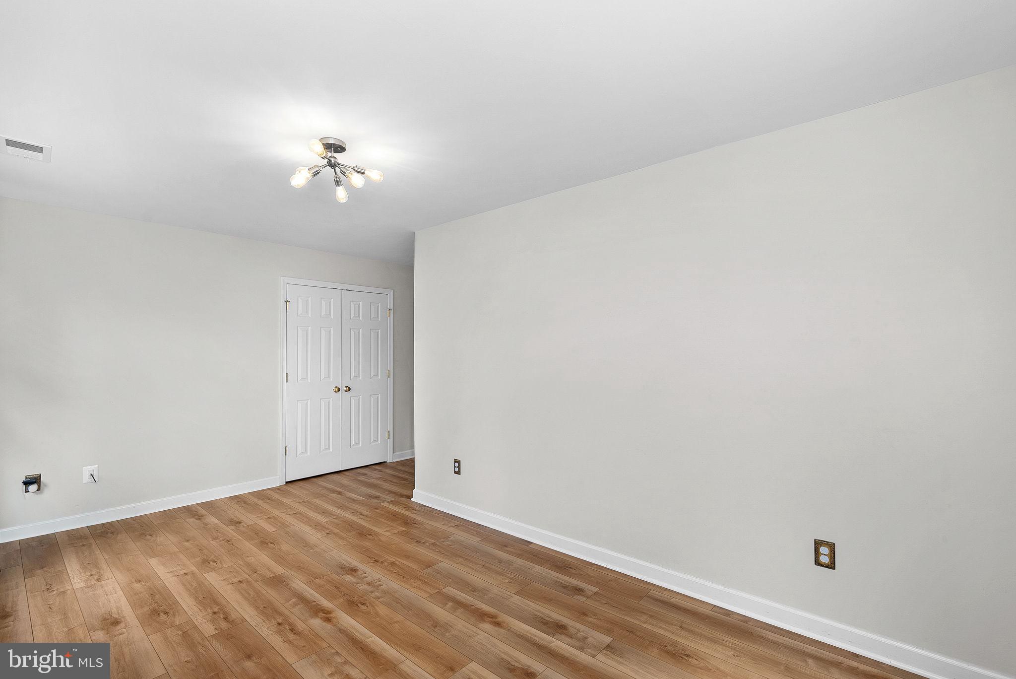 BROAD RUN FARMS - Residential