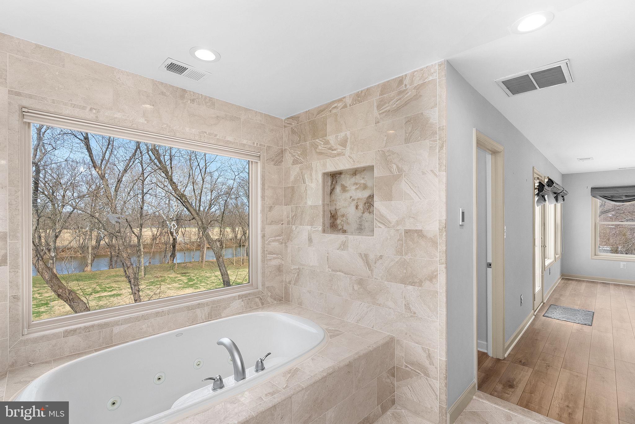 BROAD RUN FARMS - Residential