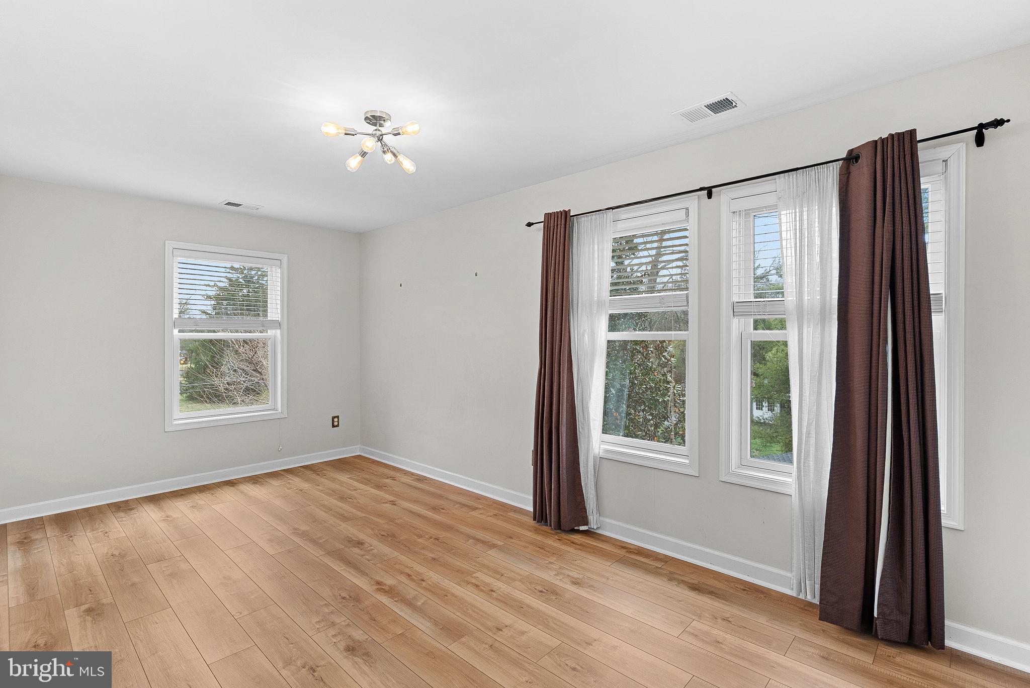 BROAD RUN FARMS - Residential