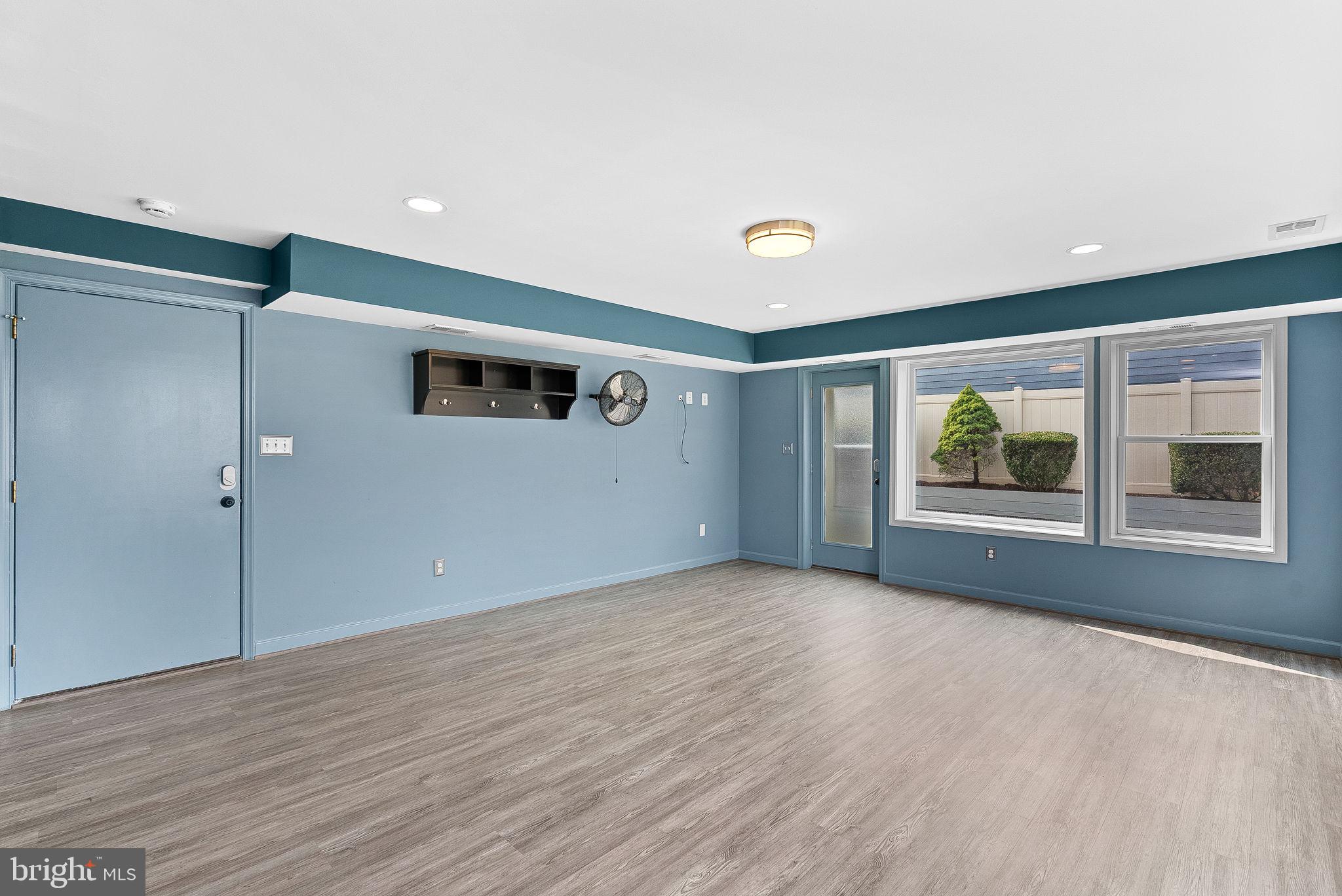 BROAD RUN FARMS - Residential