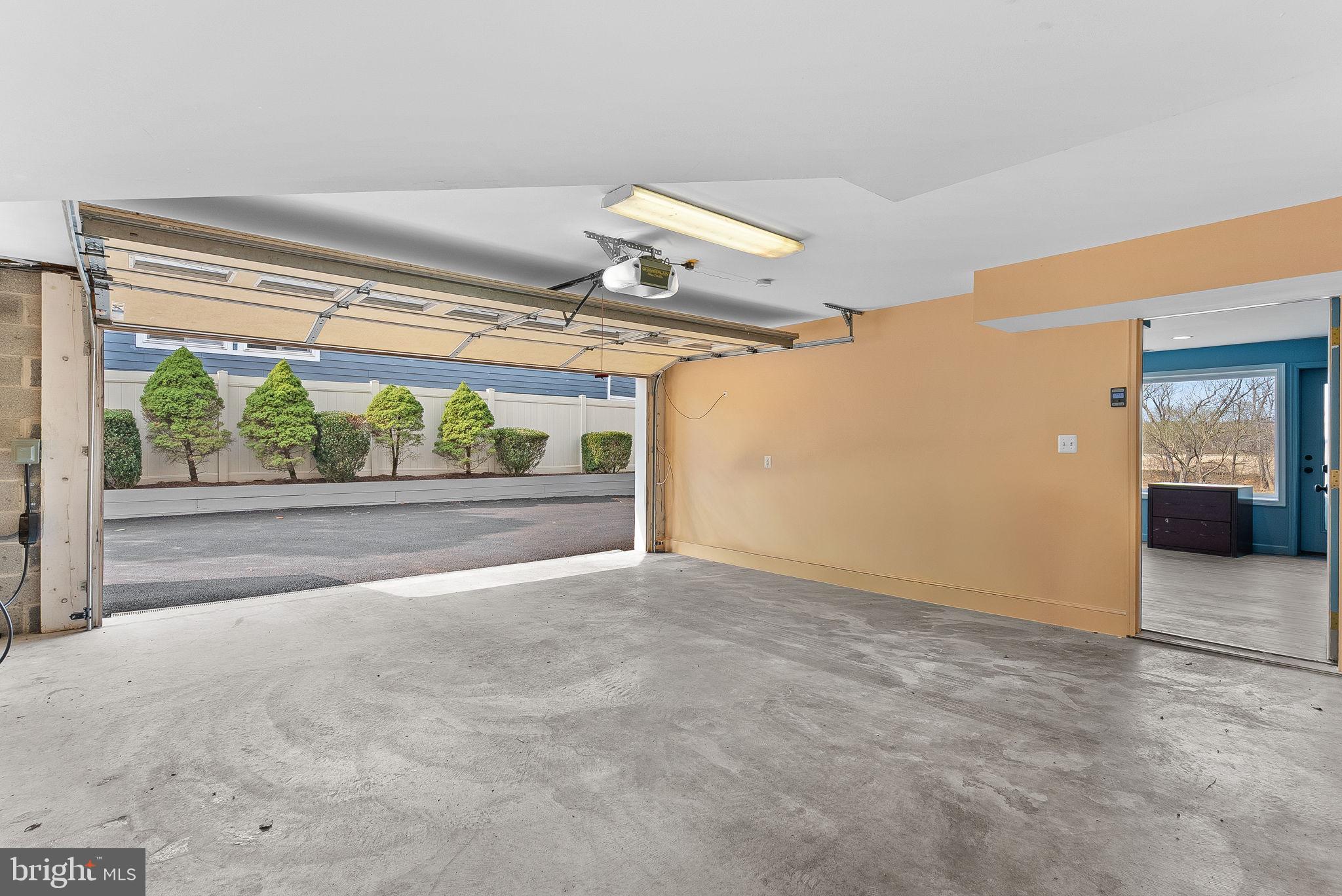 BROAD RUN FARMS - Residential