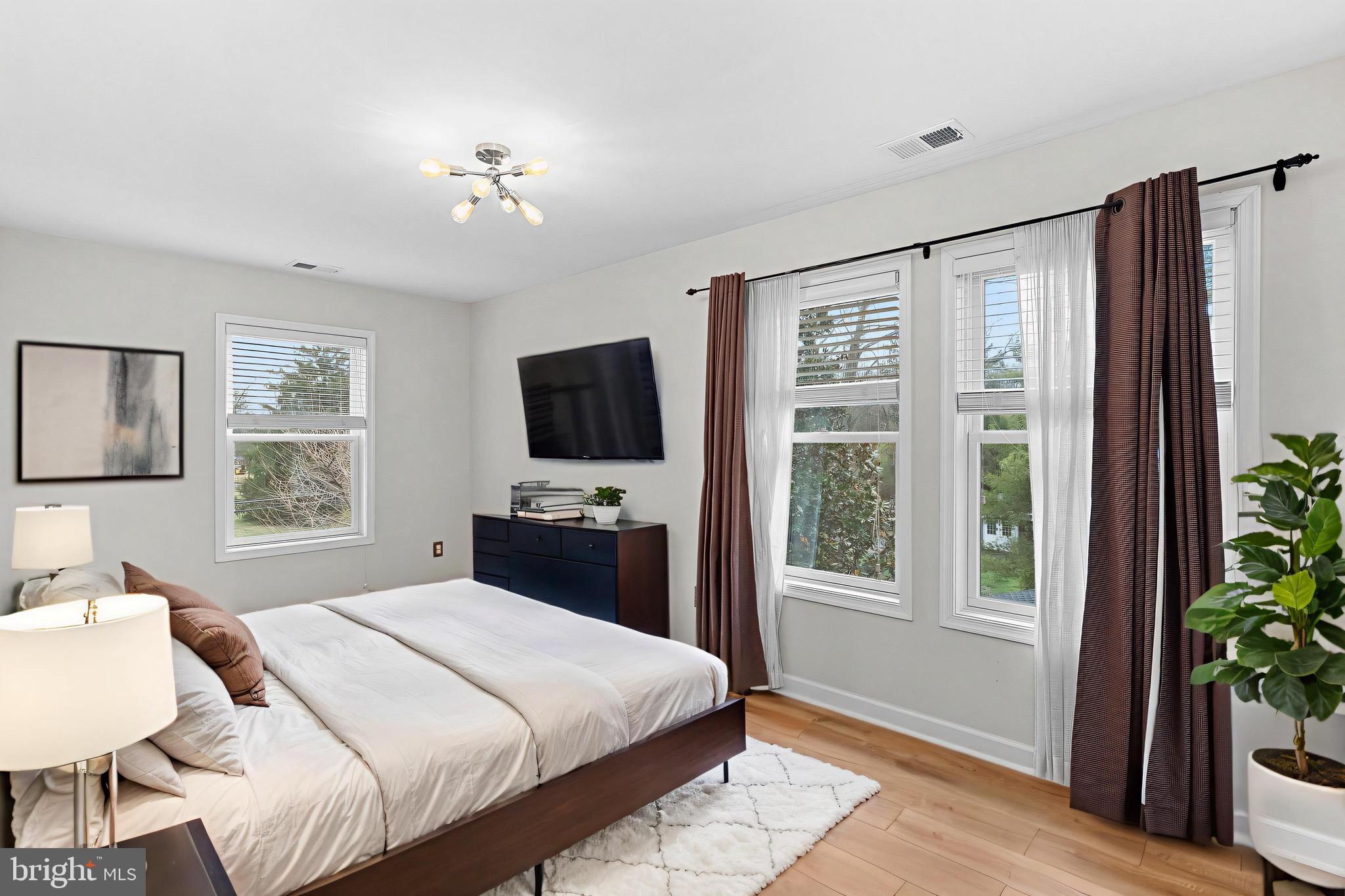 BROAD RUN FARMS - Residential