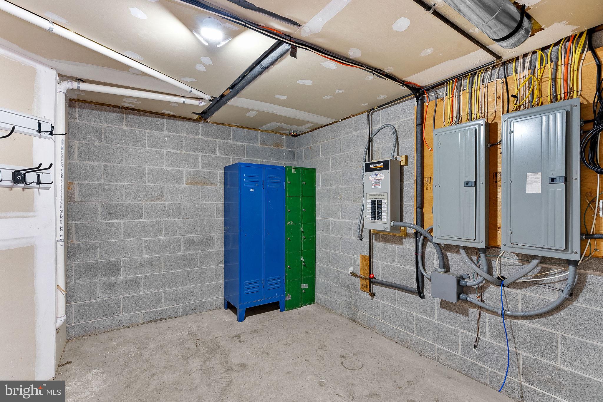 BROAD RUN FARMS - Residential