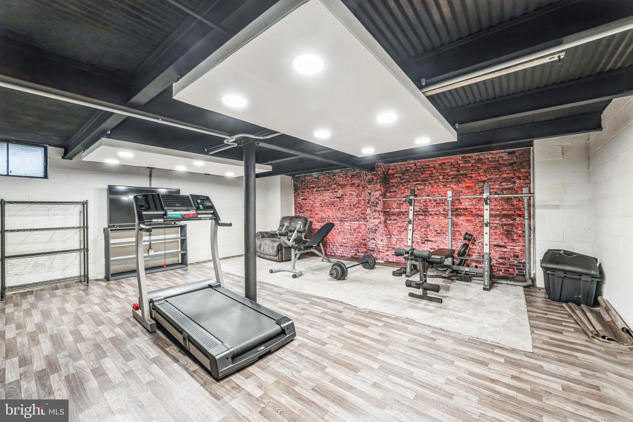 ROLLING ACRES - Residential