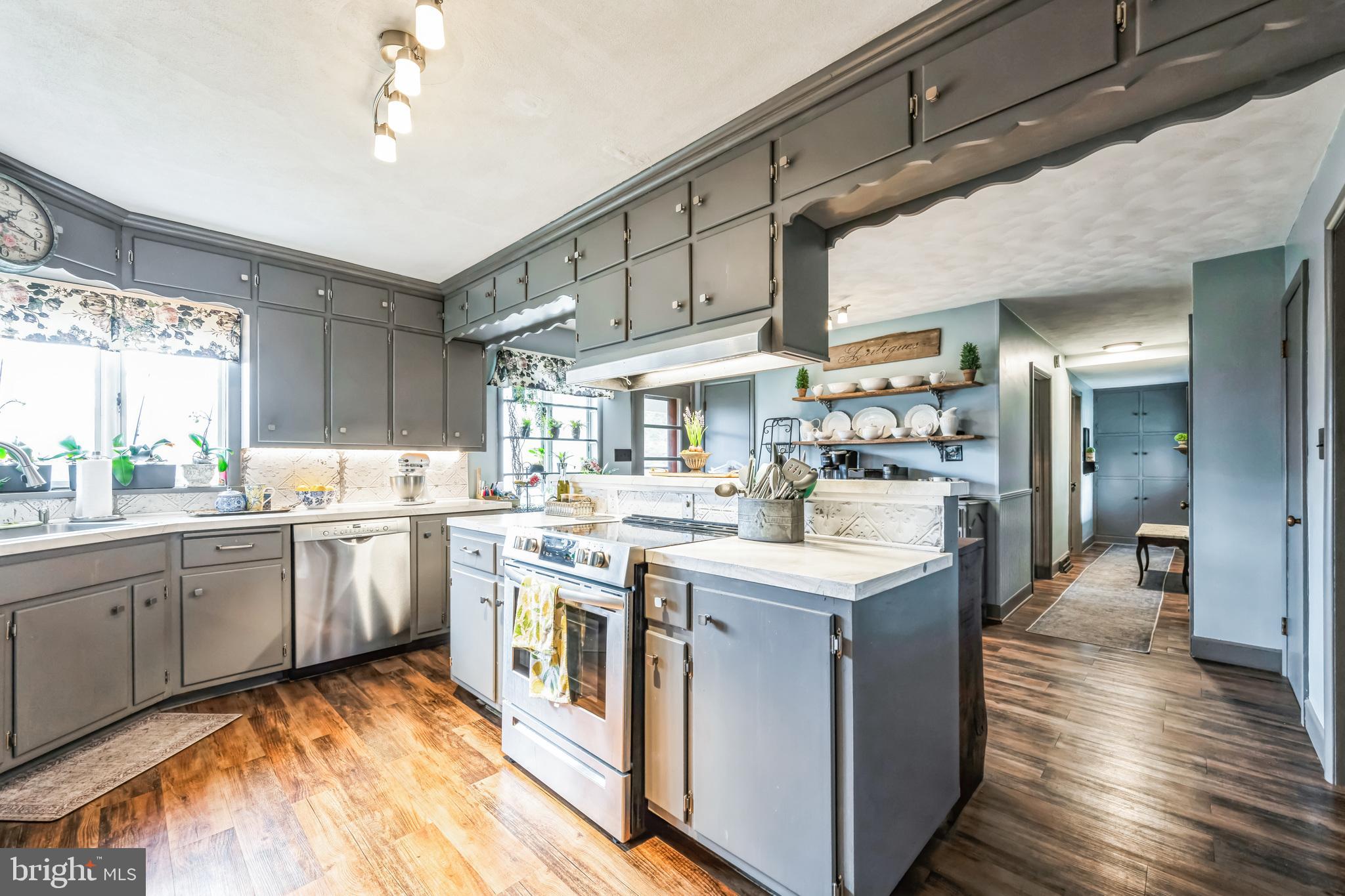 ROLLING ACRES - Residential