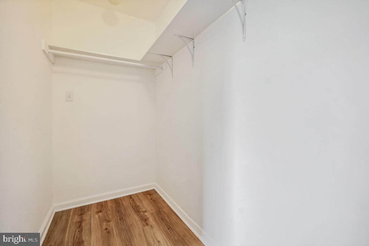 PRESIDENTIAL TOWERS - Residential