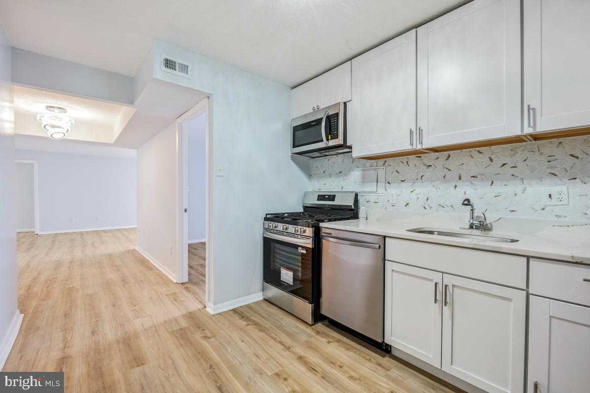 PRESIDENTIAL TOWERS - Residential