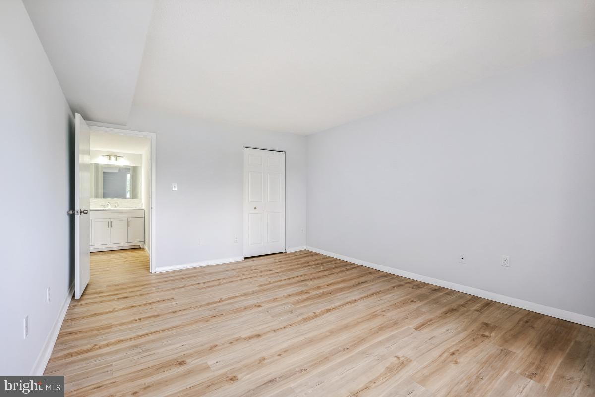 PRESIDENTIAL TOWERS - Residential