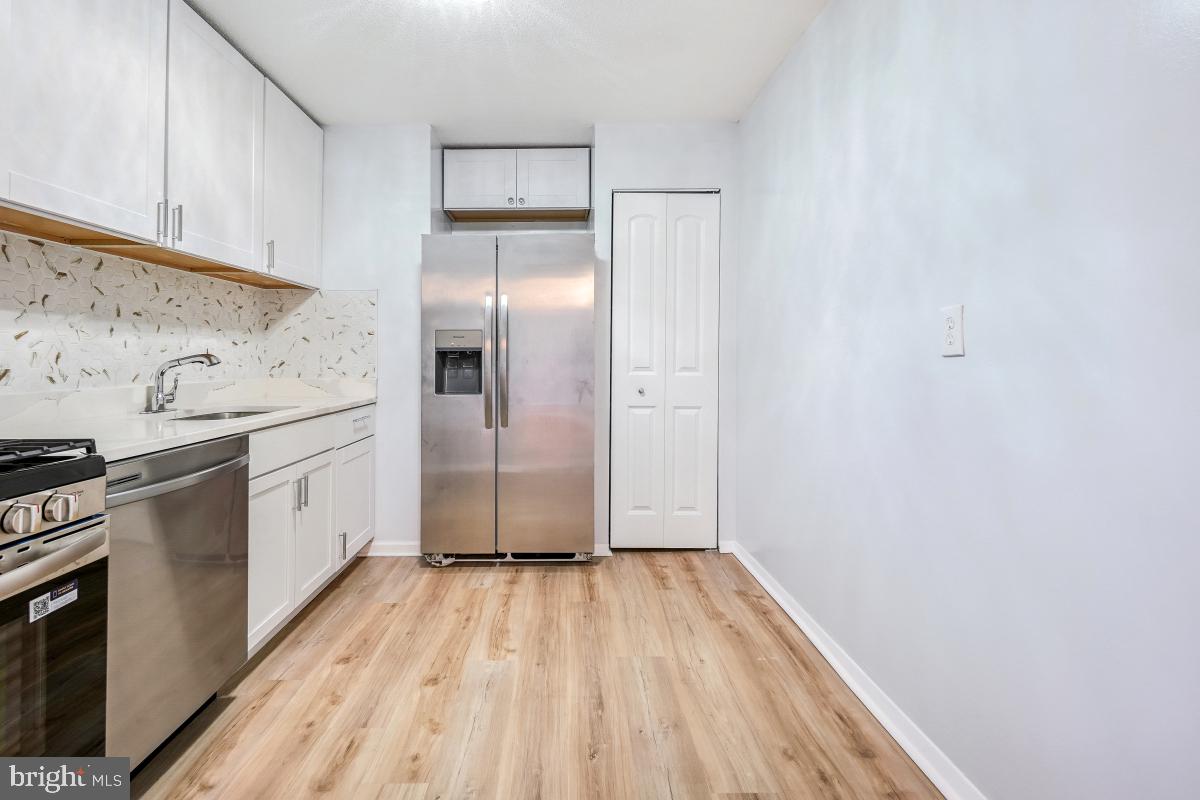 PRESIDENTIAL TOWERS - Residential