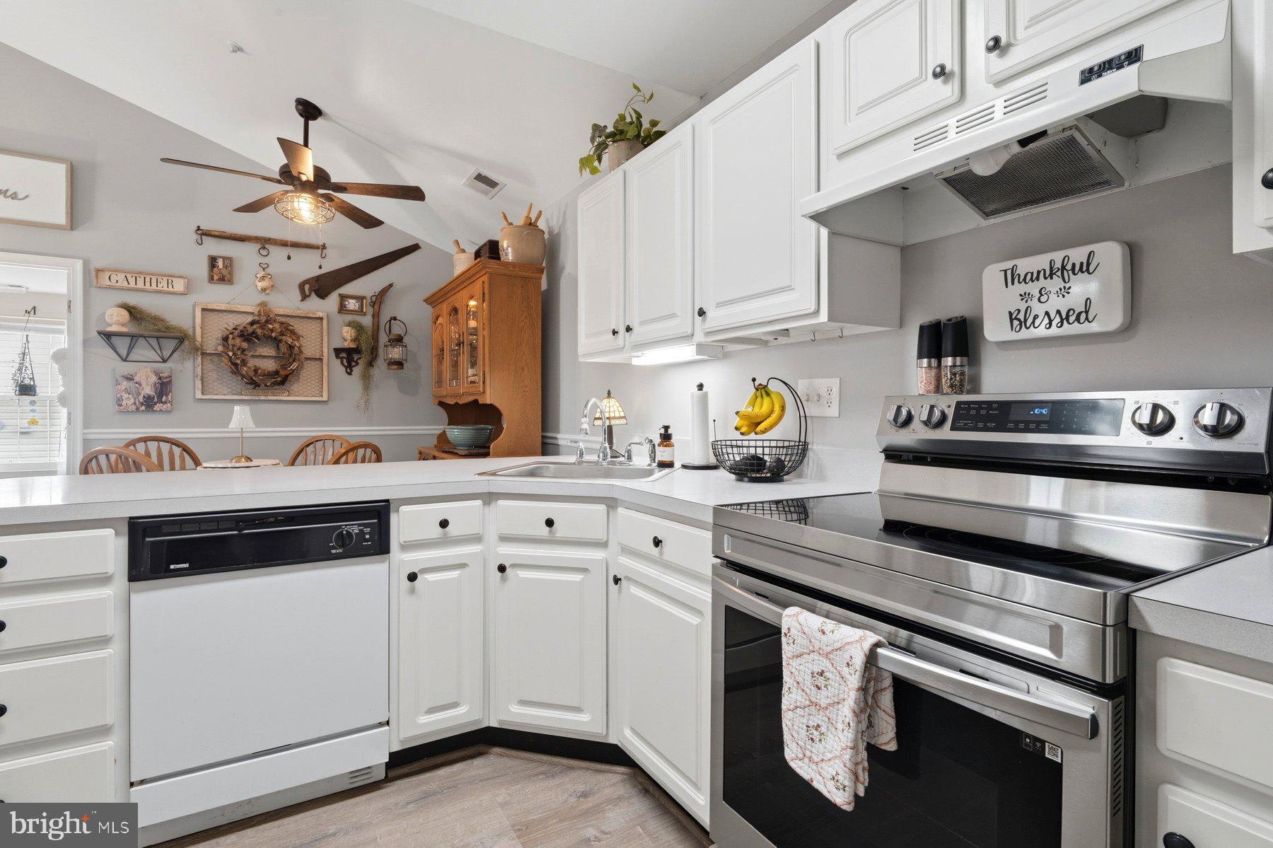 WINIFRED MANOR - Residential