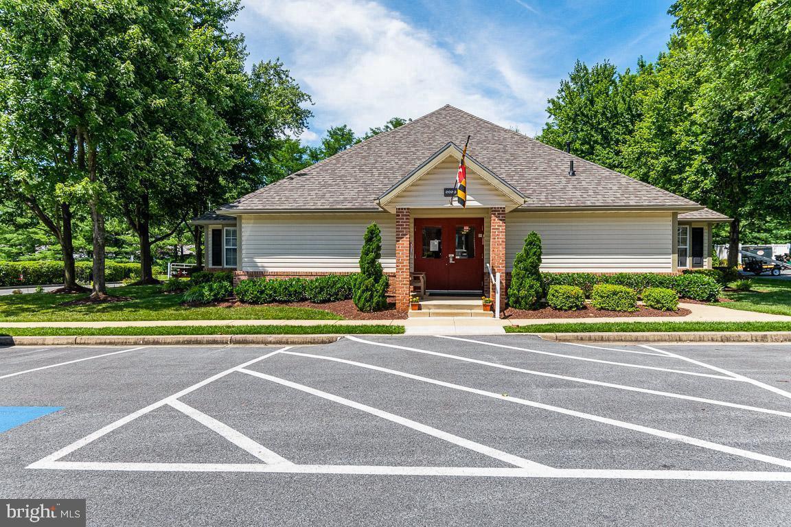 WINIFRED MANOR - Residential