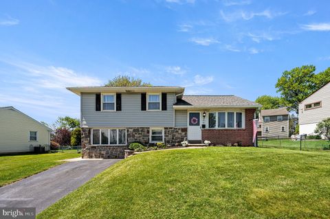 Homes For Sale - 234 Talbot Drive<br/> Delaware County, BROOMALL, PA 19008