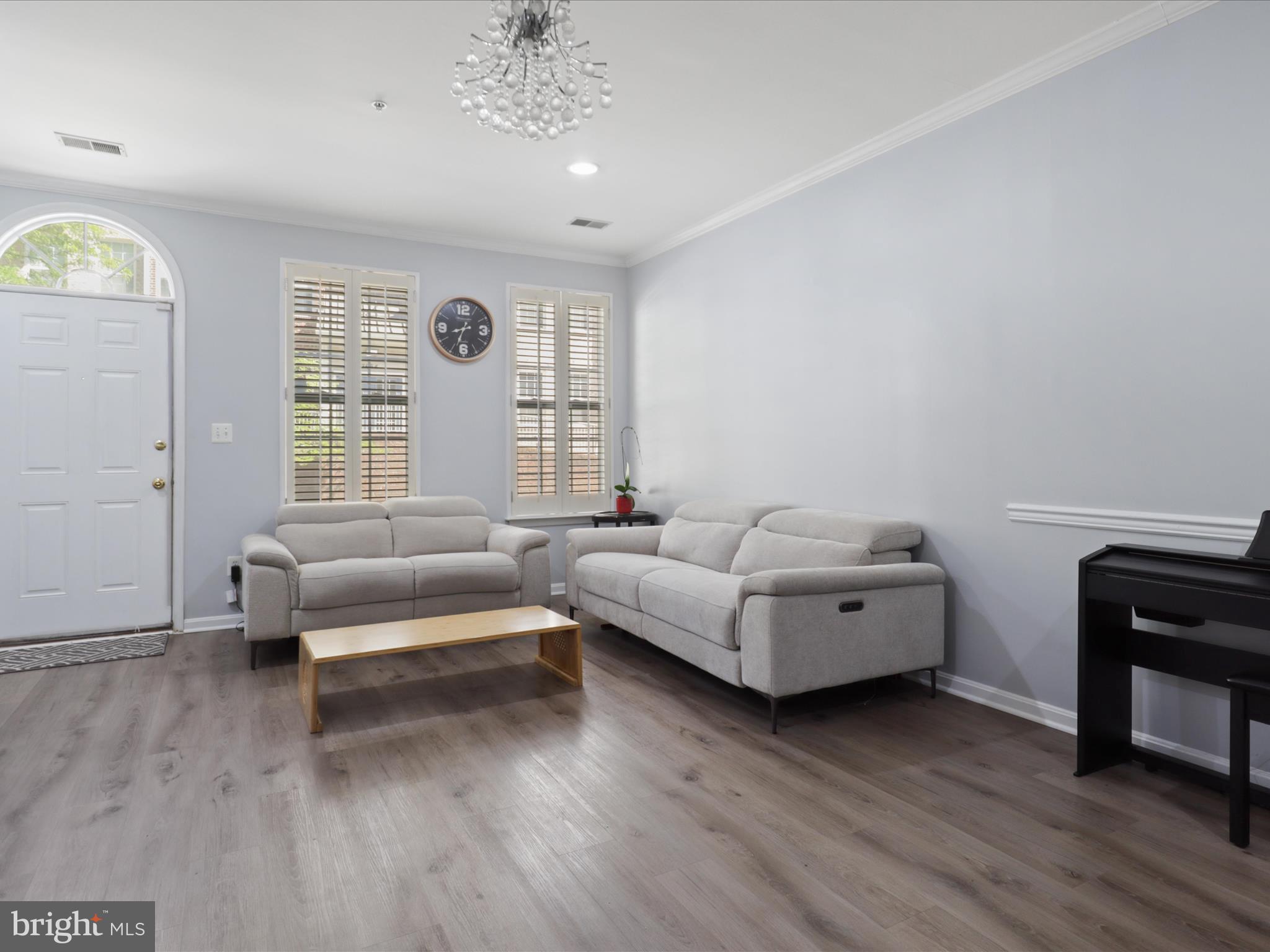 WESTBRIAR PLAZA - Residential Lease