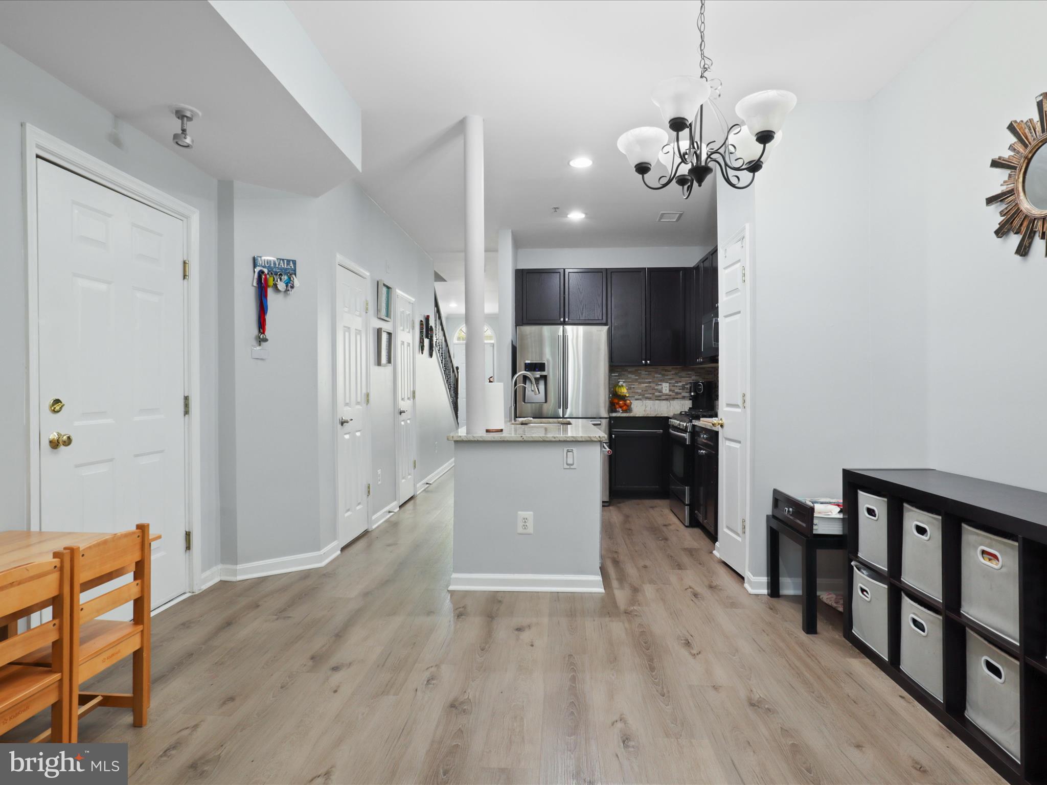 WESTBRIAR PLAZA - Residential Lease