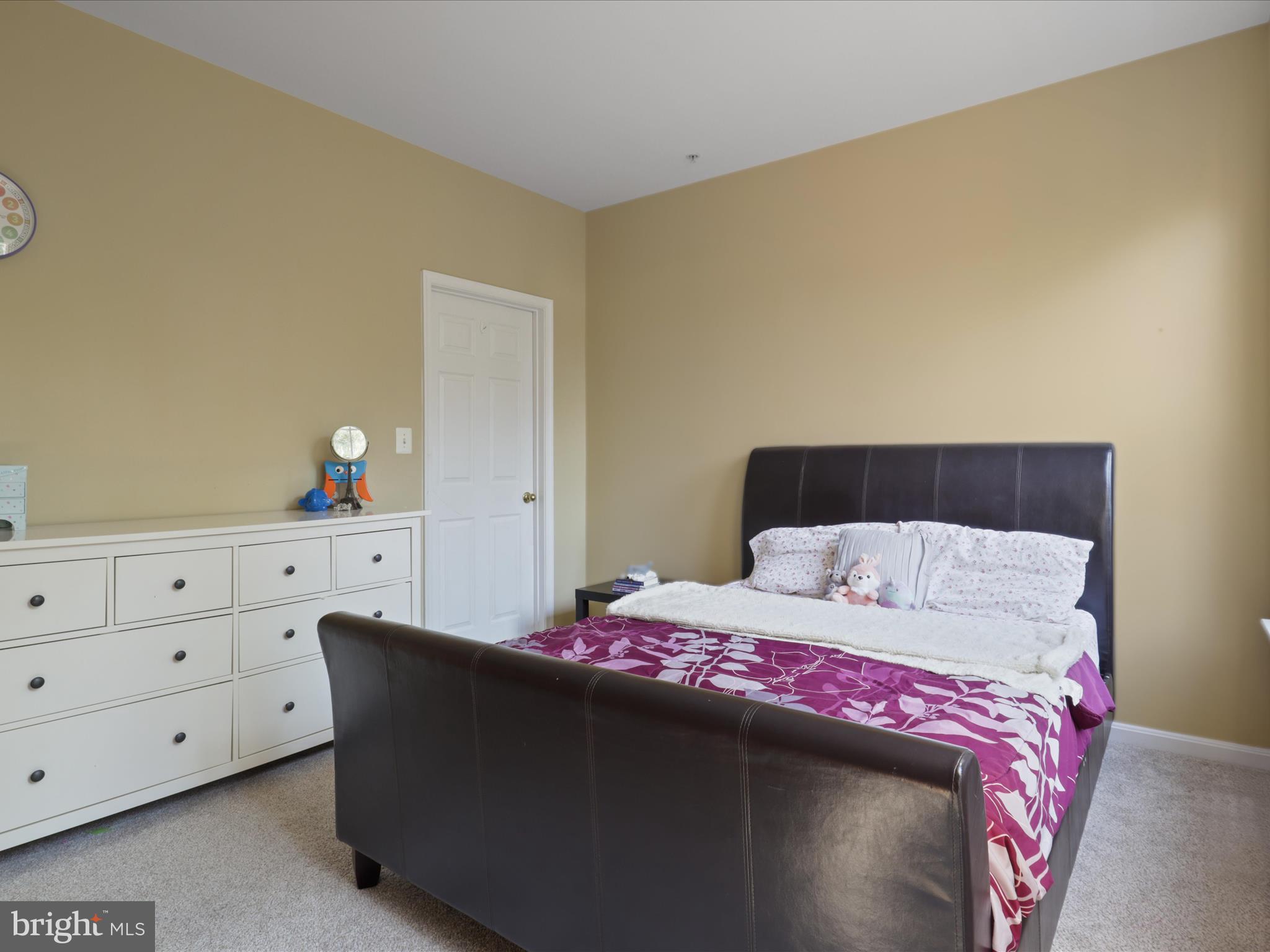 WESTBRIAR PLAZA - Residential Lease