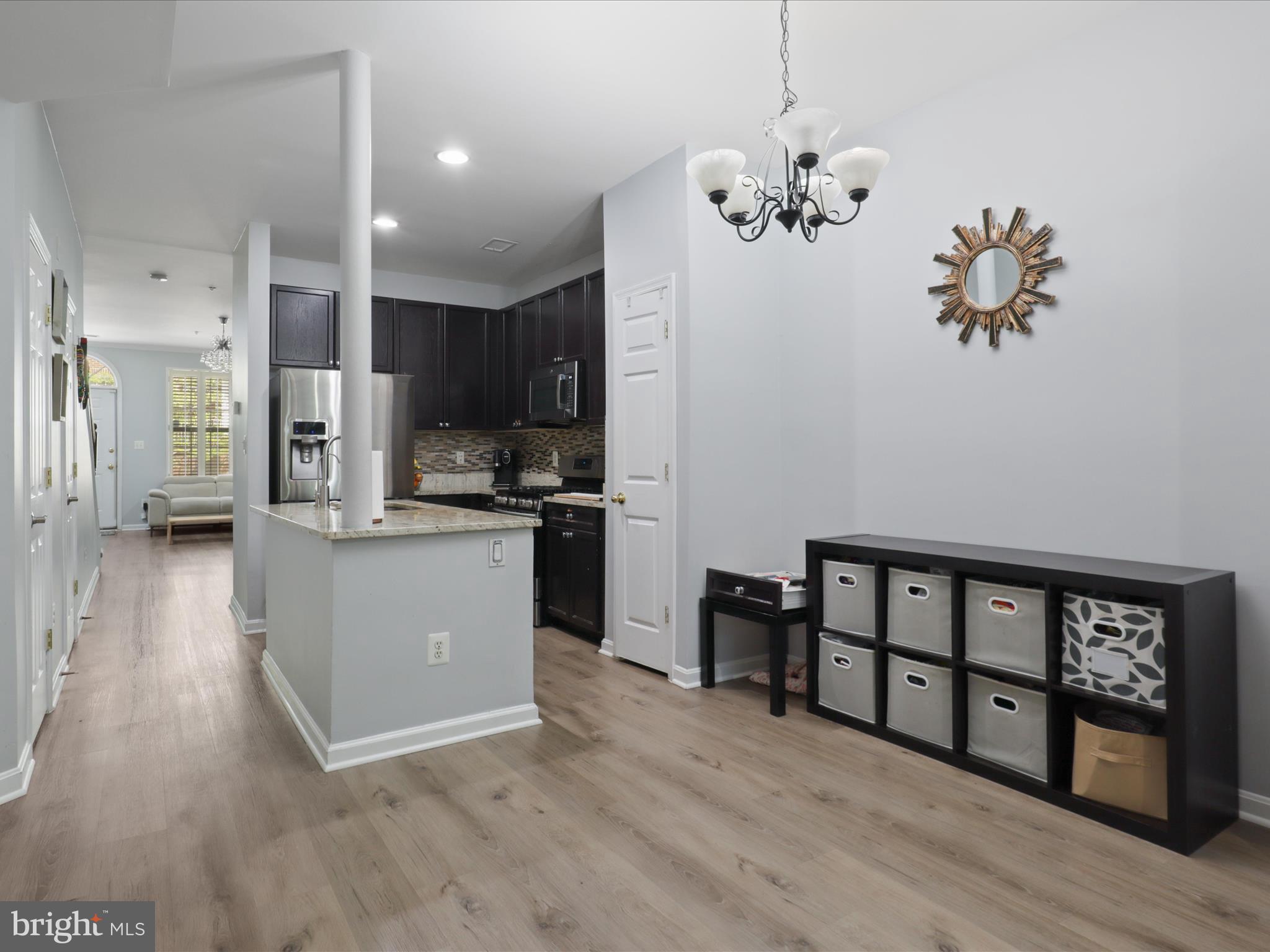 WESTBRIAR PLAZA - Residential Lease