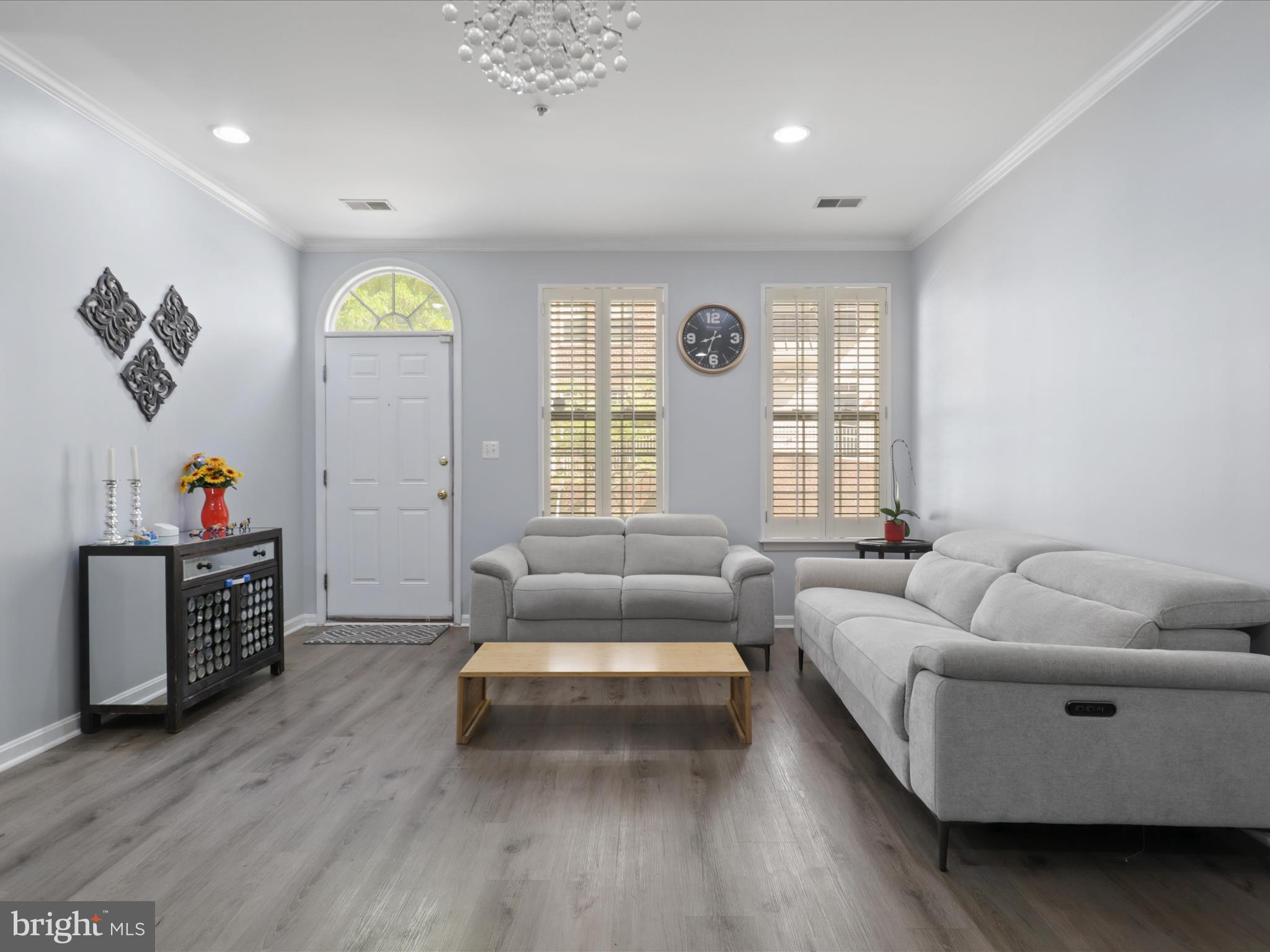 WESTBRIAR PLAZA - Residential Lease