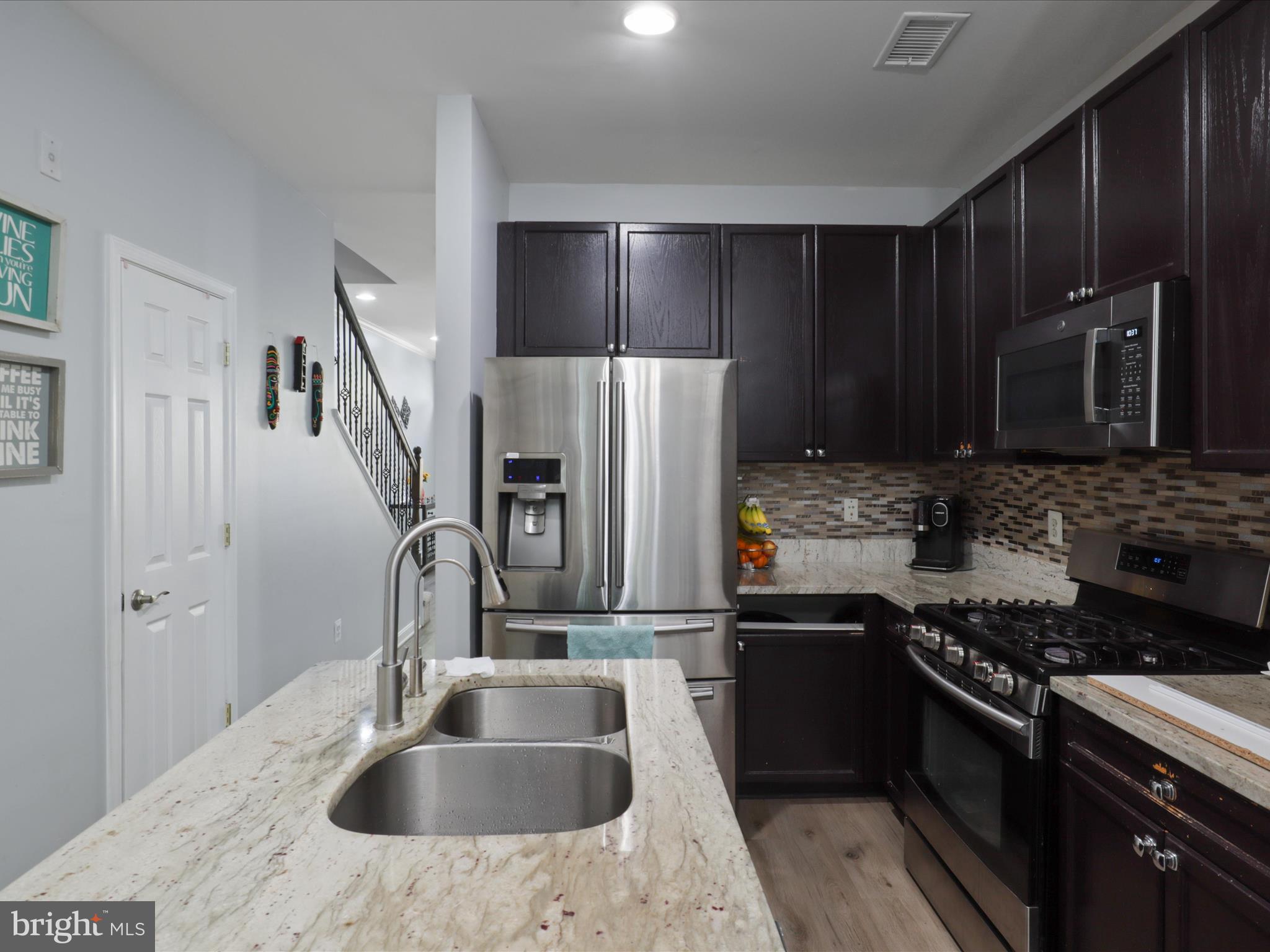 WESTBRIAR PLAZA - Residential Lease