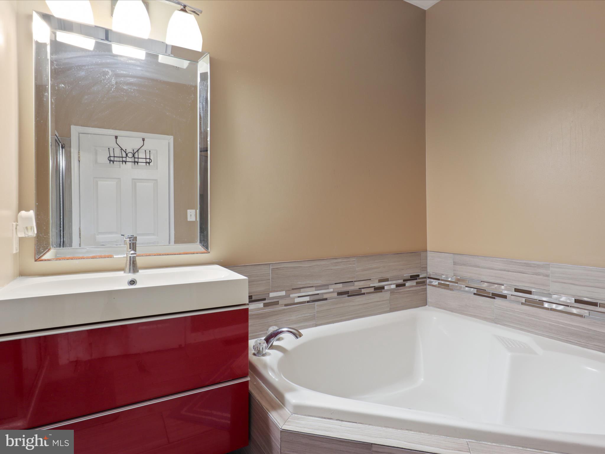 WESTBRIAR PLAZA - Residential Lease