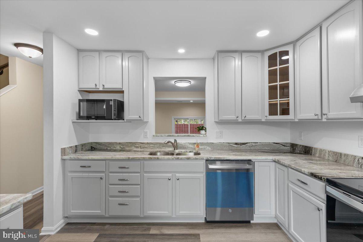 ADAMS LANDING - Residential