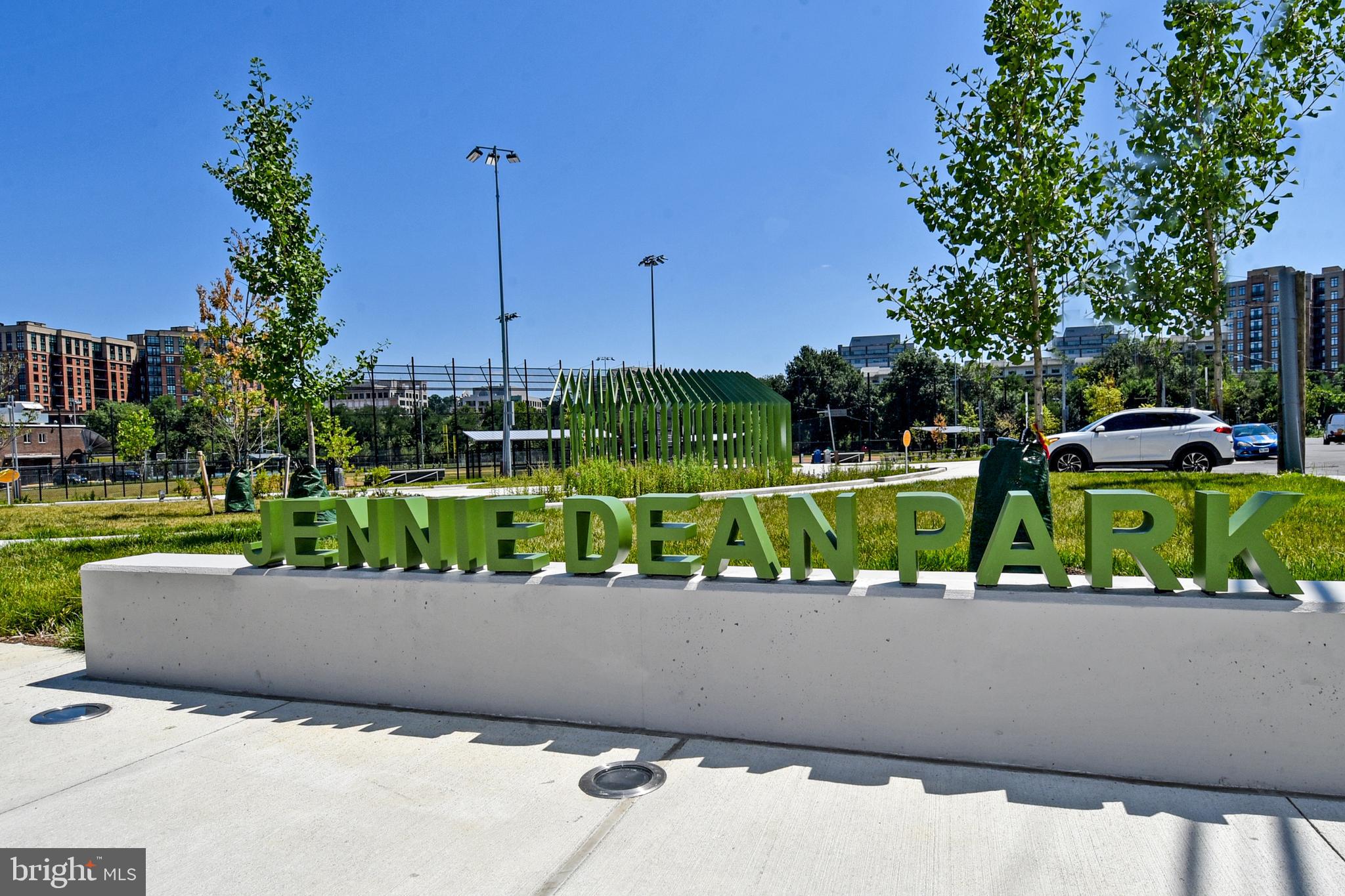 WEST VILLAGE OF SHIRLINGTON - Residential Lease