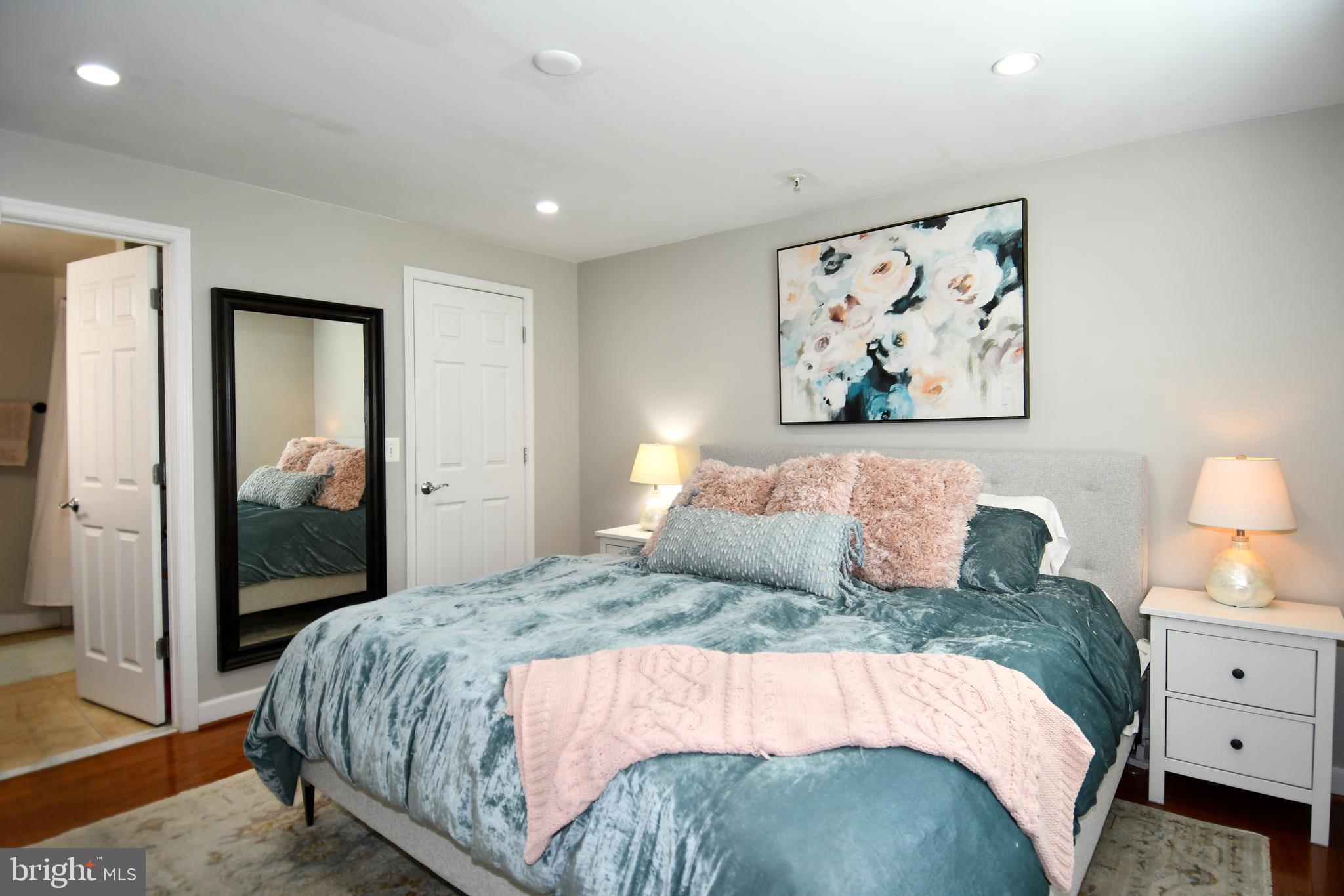 WEST VILLAGE OF SHIRLINGTON - Residential Lease