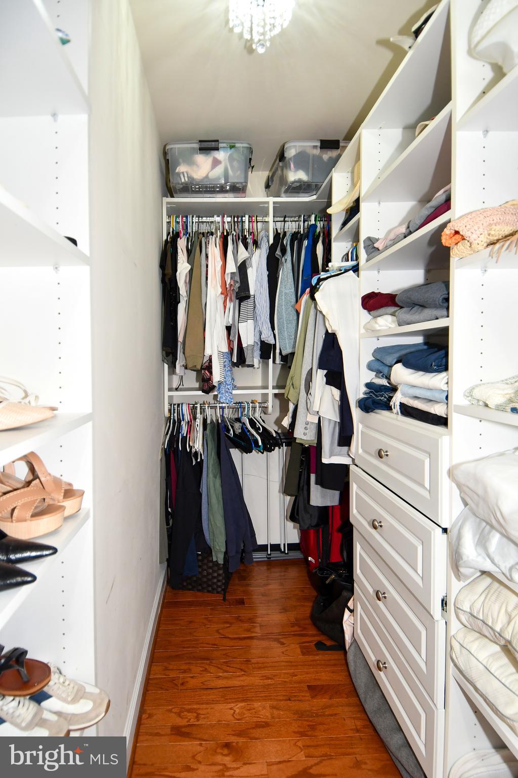 WEST VILLAGE OF SHIRLINGTON - Residential Lease