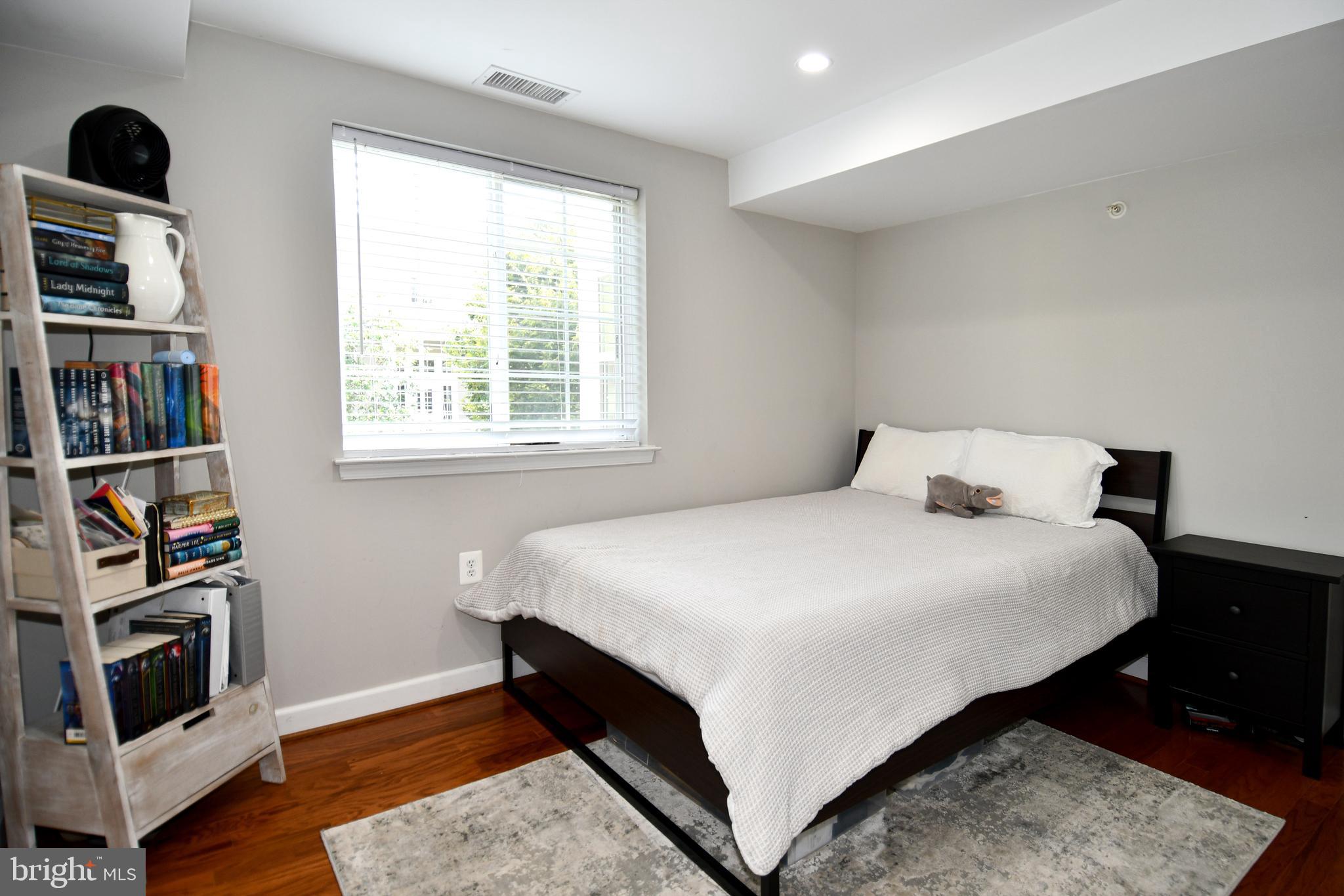 WEST VILLAGE OF SHIRLINGTON - Residential Lease