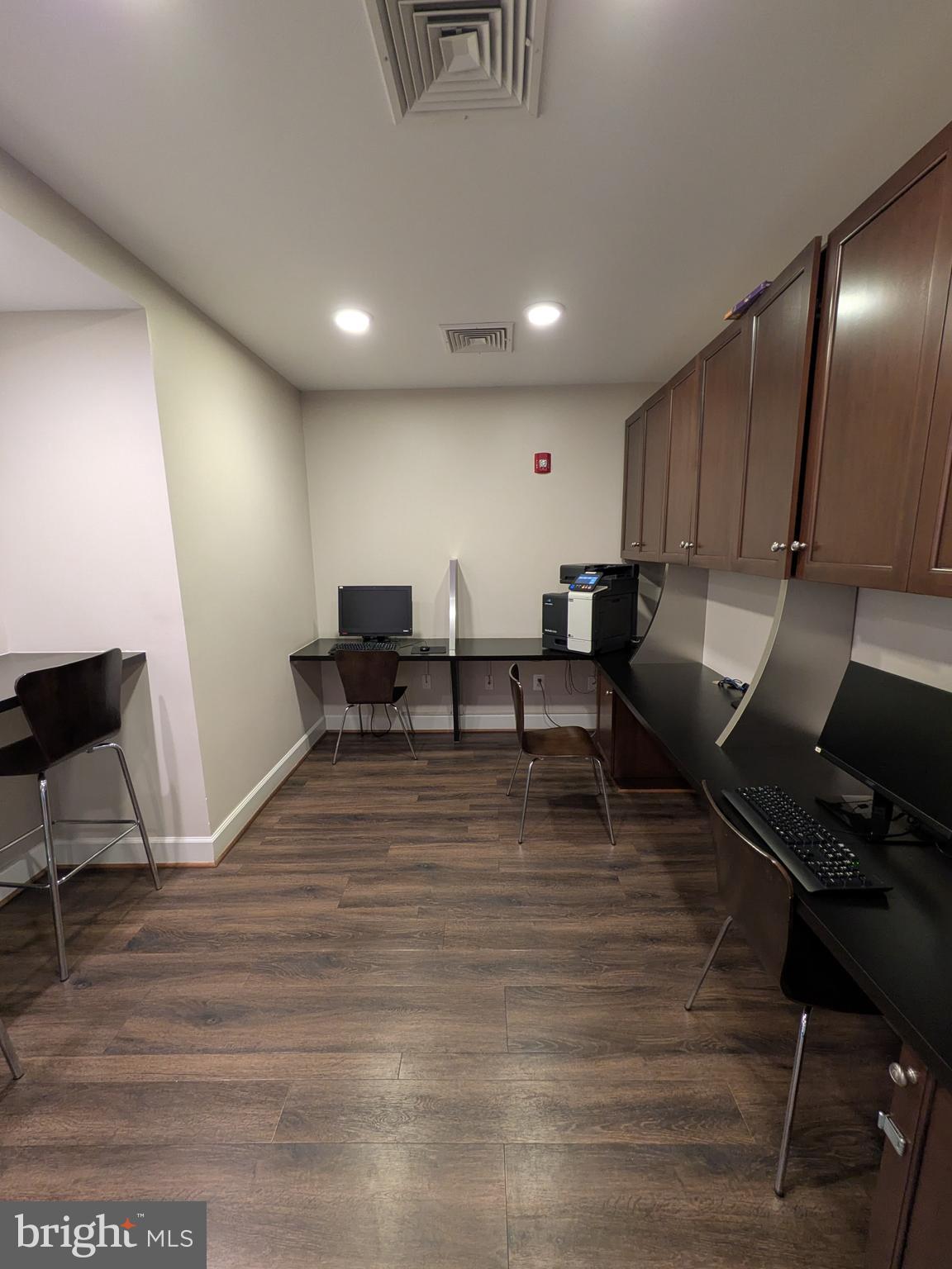 WEST VILLAGE OF SHIRLINGTON - Residential Lease