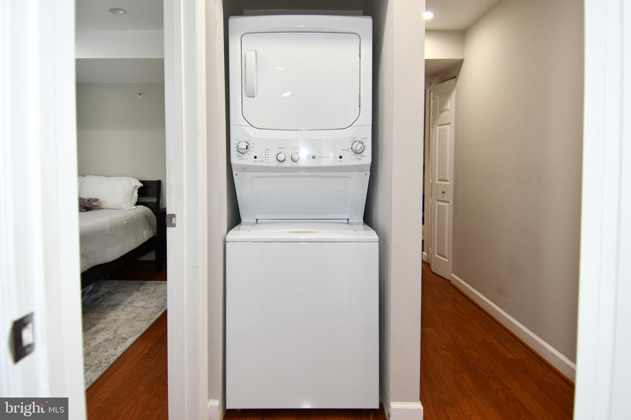 WEST VILLAGE OF SHIRLINGTON - Residential Lease