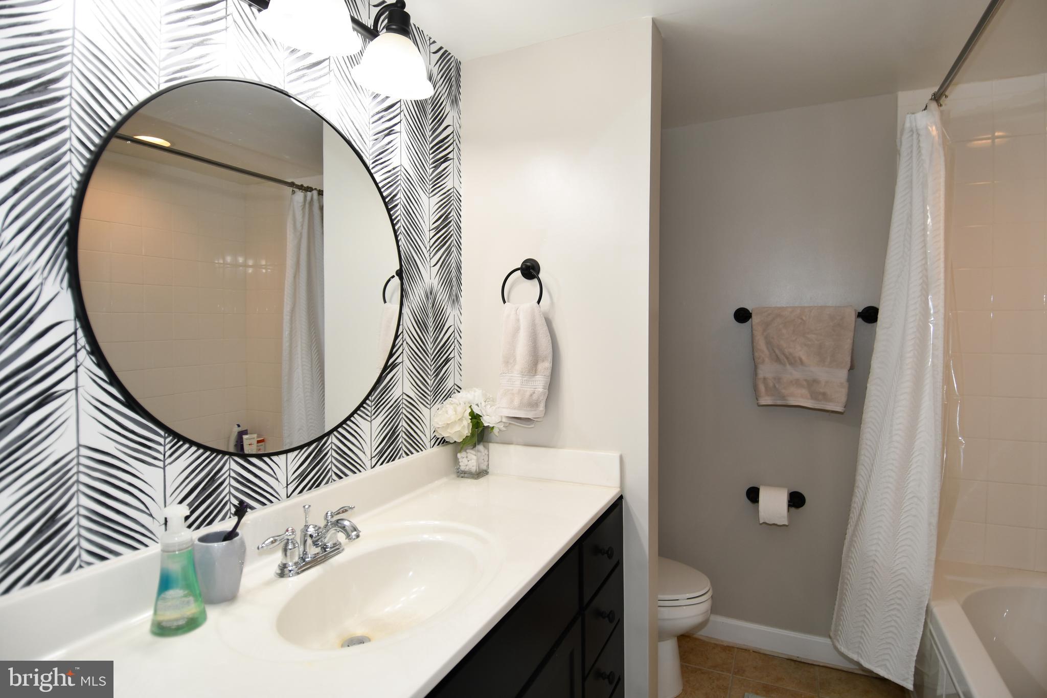 WEST VILLAGE OF SHIRLINGTON - Residential Lease