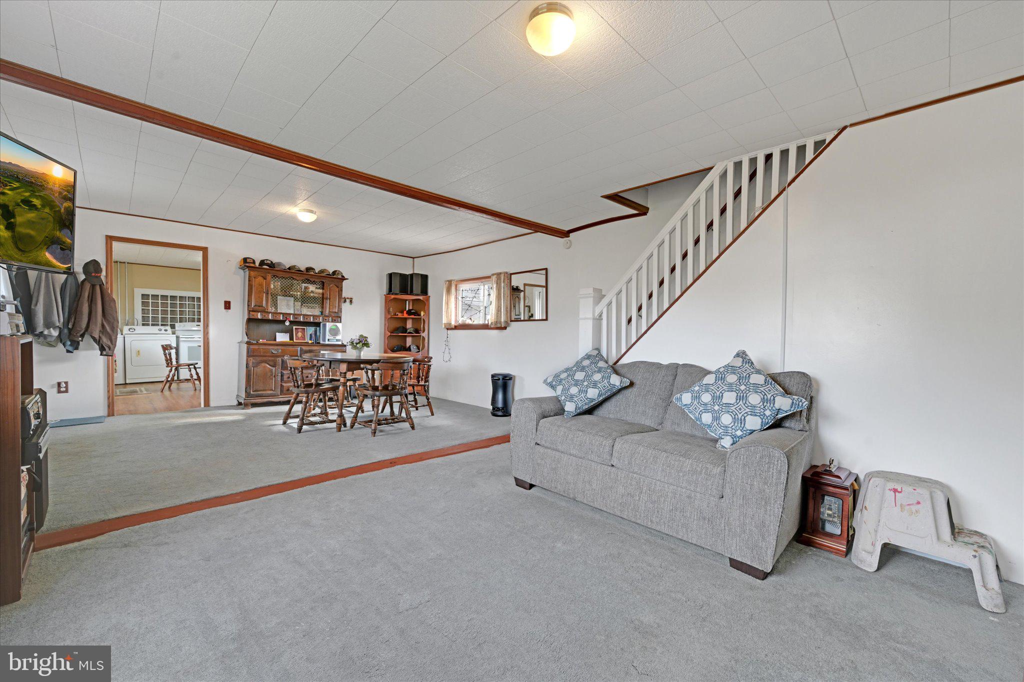 702 PORT CARBON- SAINT CLAIR HIGHWAY
