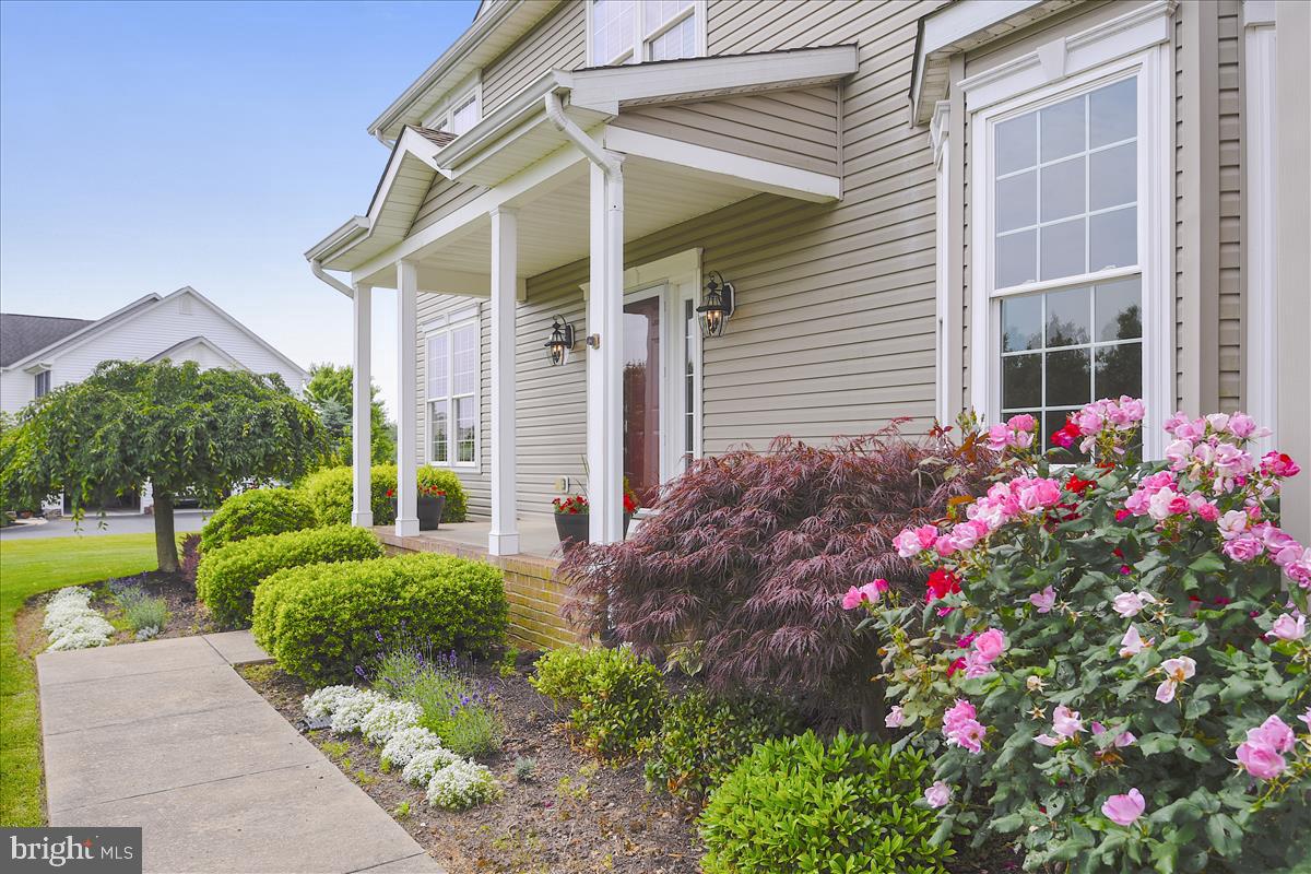 CENTENNIAL OAKS - Residential