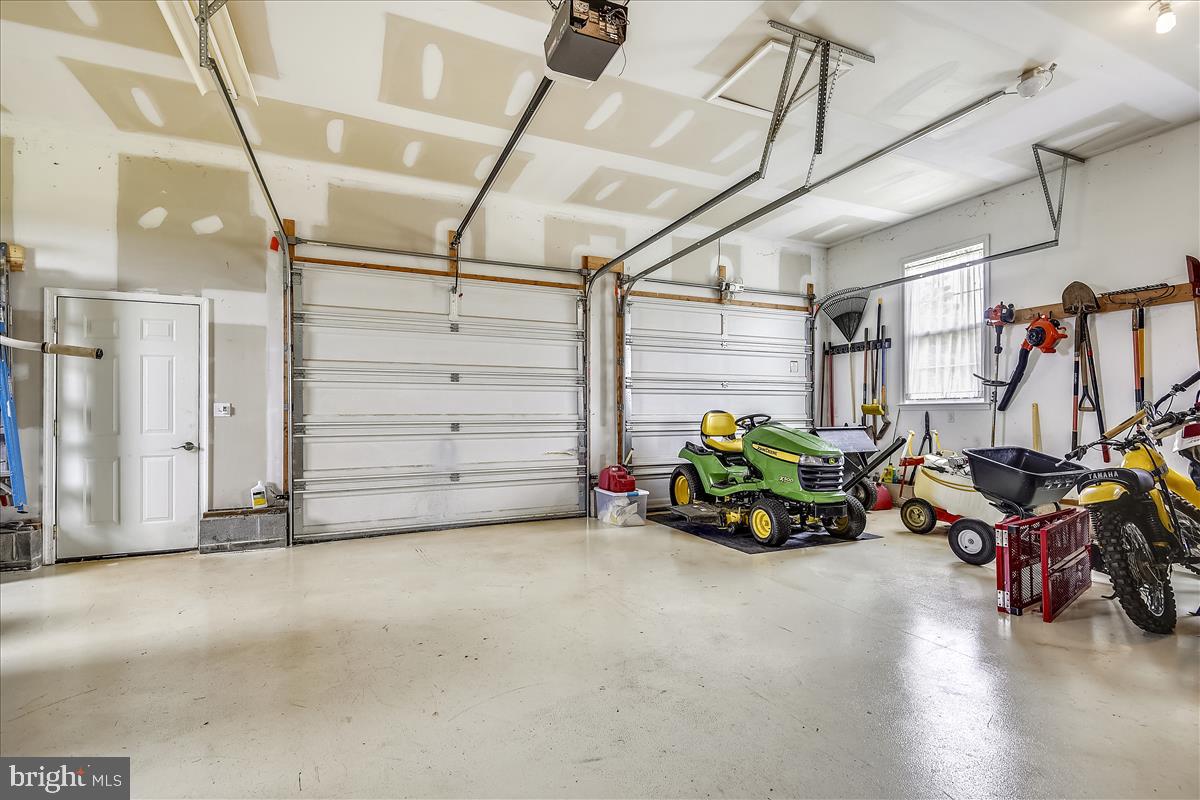 CENTENNIAL OAKS - Residential