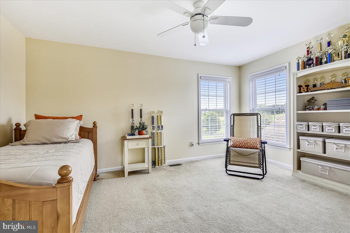 CENTENNIAL OAKS - Residential